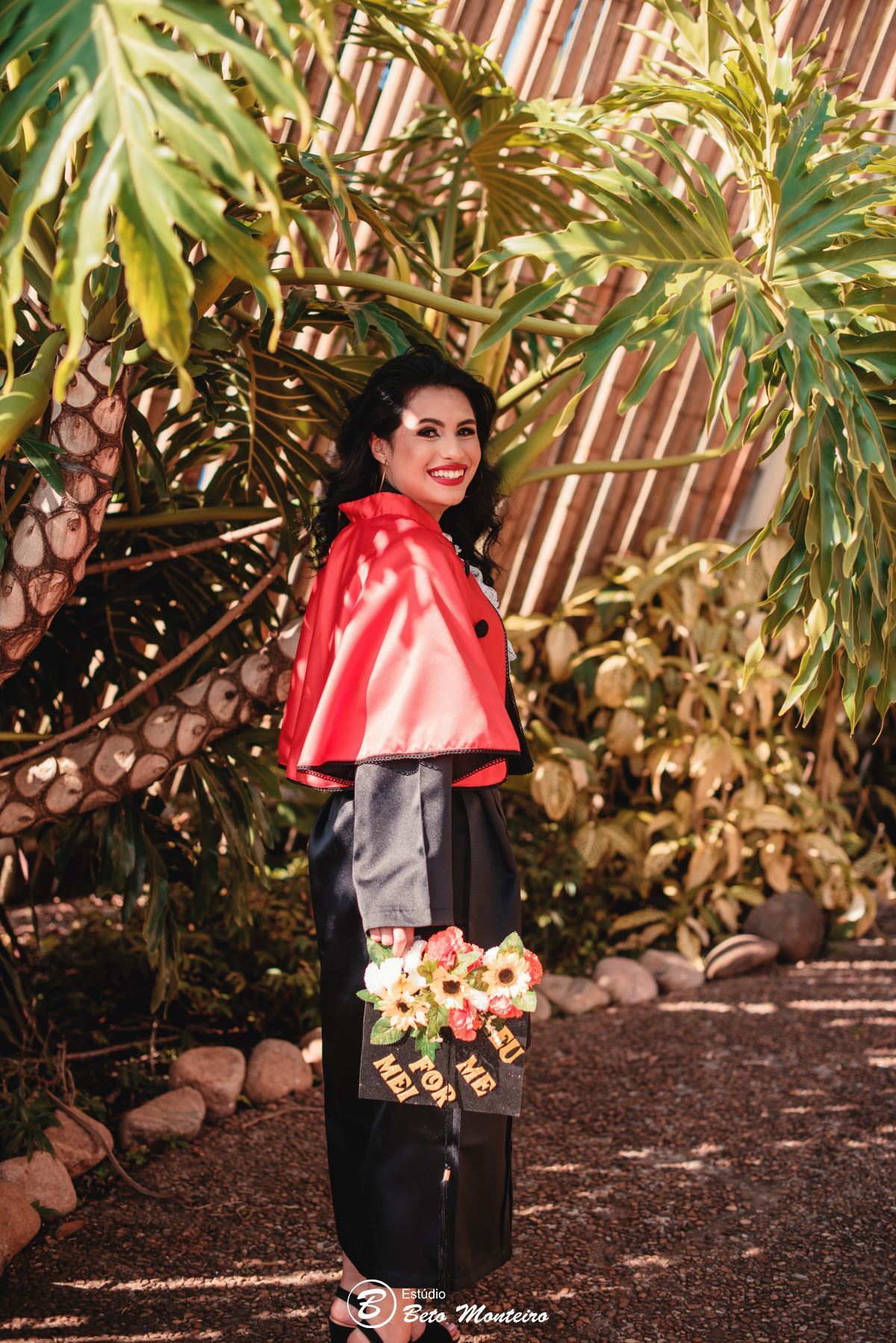 book feminino - book formanda - sessão de formatura - book formanda externo - Rafaela Schvarzbach - direito - sessão de direito - formatura de direito - book formandos Curitiba - faculdade - universidade 