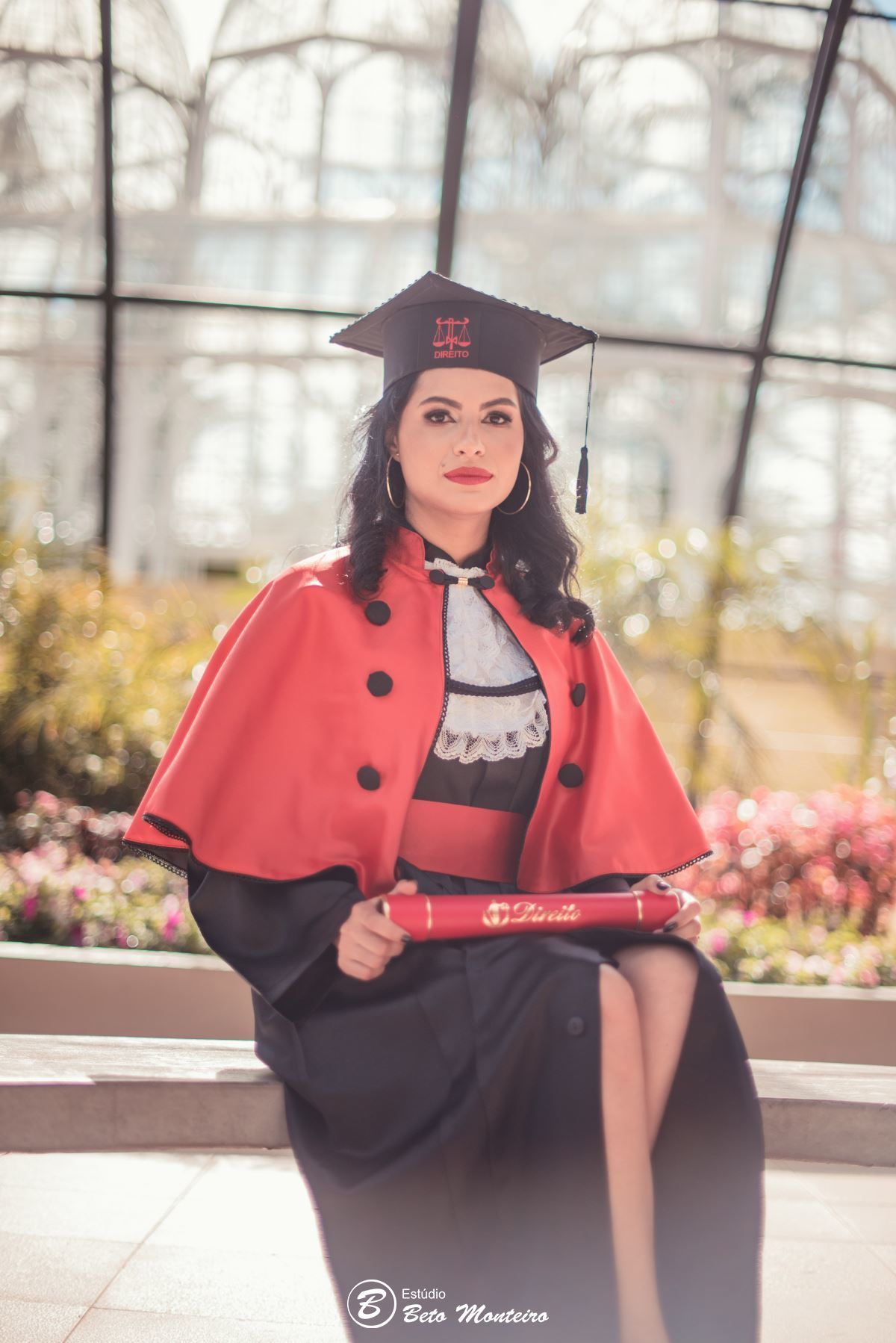 book feminino - book formanda - sessão de formatura - book formanda externo - Rafaela Schvarzbach - direito - sessão de direito - formatura de direito - book formandos Curitiba - faculdade - universidade 