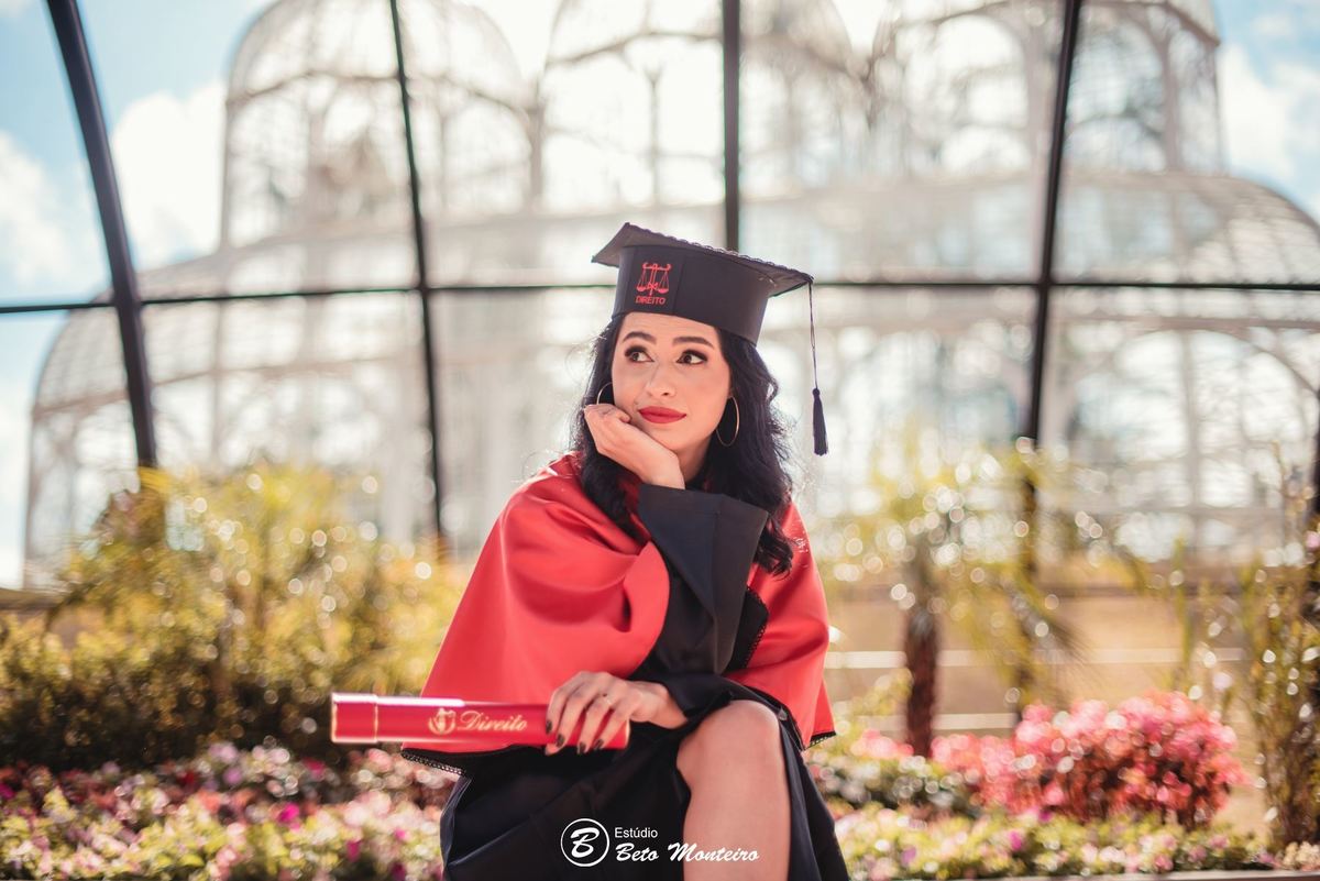 book feminino - book formanda - sessão de formatura - book formanda externo - Rafaela Schvarzbach - direito - sessão de direito - formatura de direito - book formandos Curitiba - faculdade - universidade 