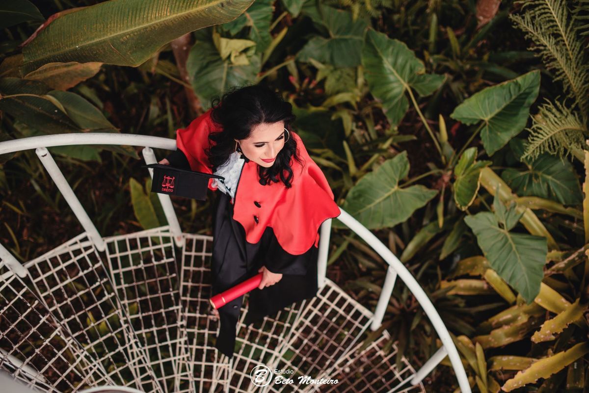 book feminino - book formanda - sessão de formatura - book formanda externo - Rafaela Schvarzbach - direito - sessão de direito - formatura de direito - book formandos Curitiba - faculdade - universidade 