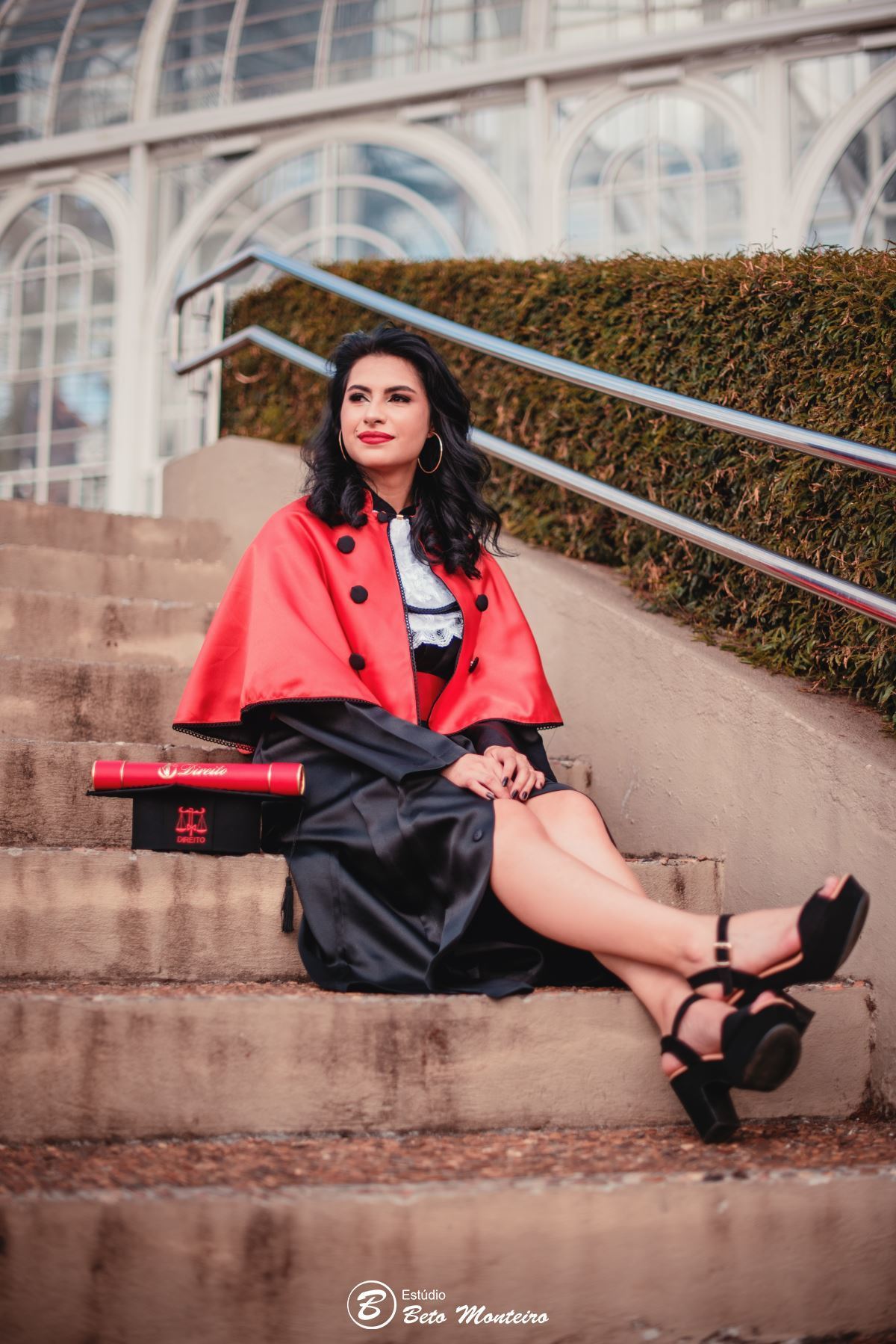 book feminino - book formanda - sessão de formatura - book formanda externo - Rafaela Schvarzbach - direito - sessão de direito - formatura de direito - book formandos Curitiba - faculdade - universidade 