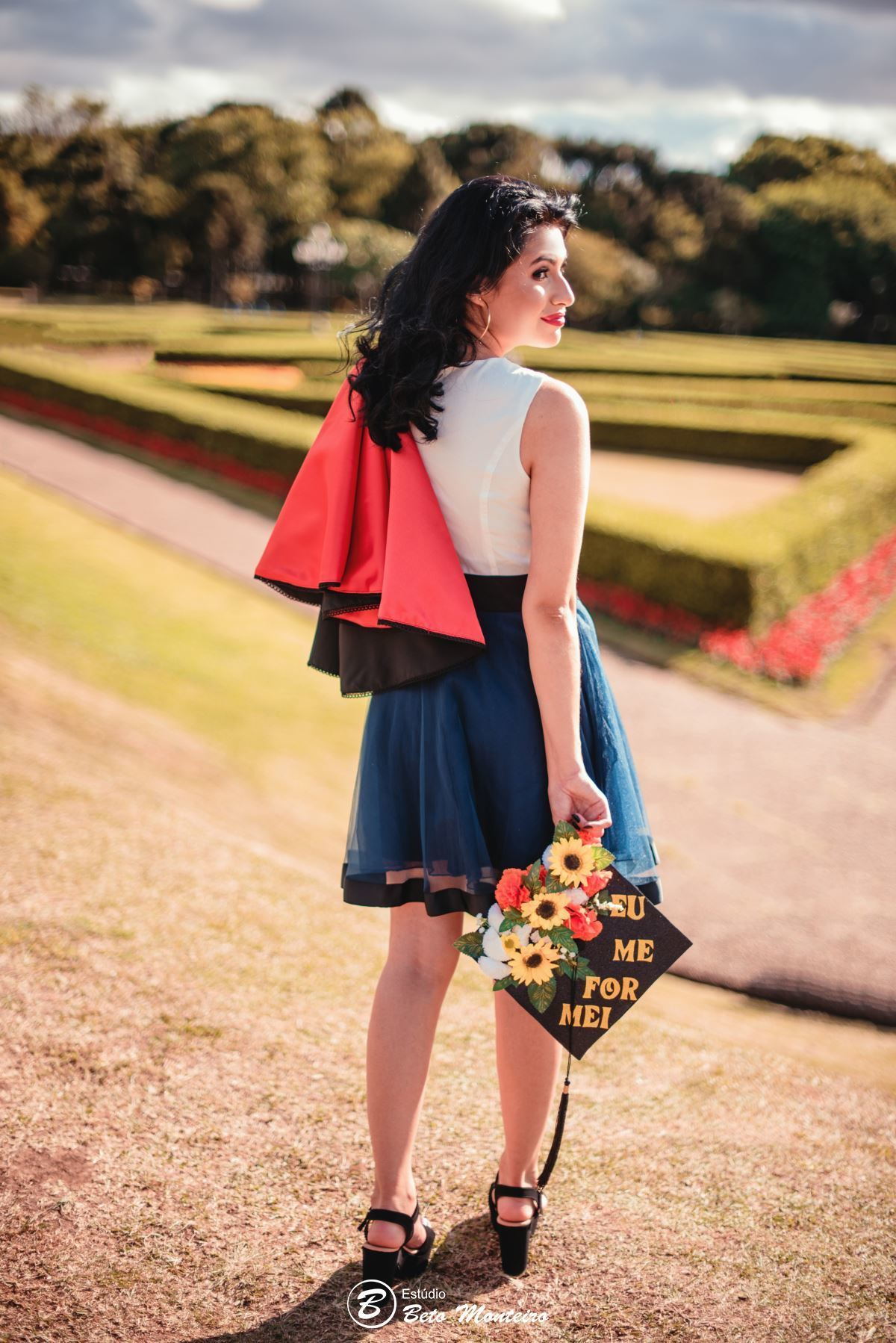 book feminino - book formanda - sessão de formatura - book formanda externo - Rafaela Schvarzbach - direito - sessão de direito - formatura de direito - book formandos Curitiba - faculdade - universidade 