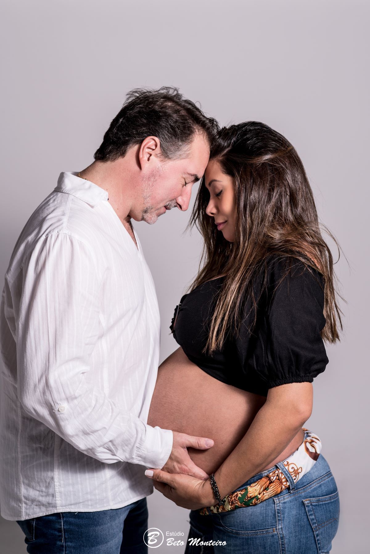 Book Gestante e Família em Curitiba - Book de gestante em estúdio - ensaio de gestante - book em estúdio - sessão fotográfica - Grávida - Gestação - Estúdio Beto Monteiro - Tatiane - Robson - Amauri - Miguel