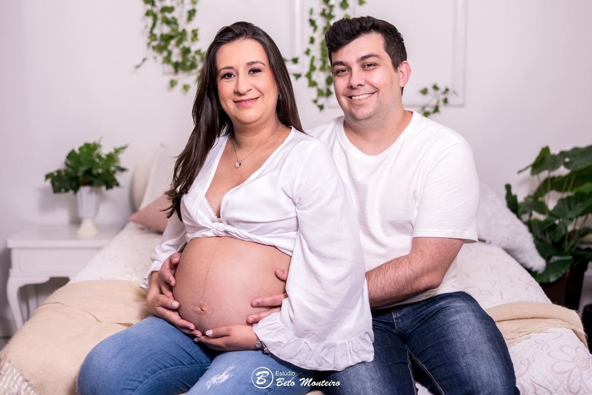 Book Gestante e Família em Curitiba - Book de gestante em estúdio - ensaio de gestante - book em estúdio - sessão fotográfica - Grávida - Gestação - Estúdio Beto Monteiro - Juliane - Robson - Luísa