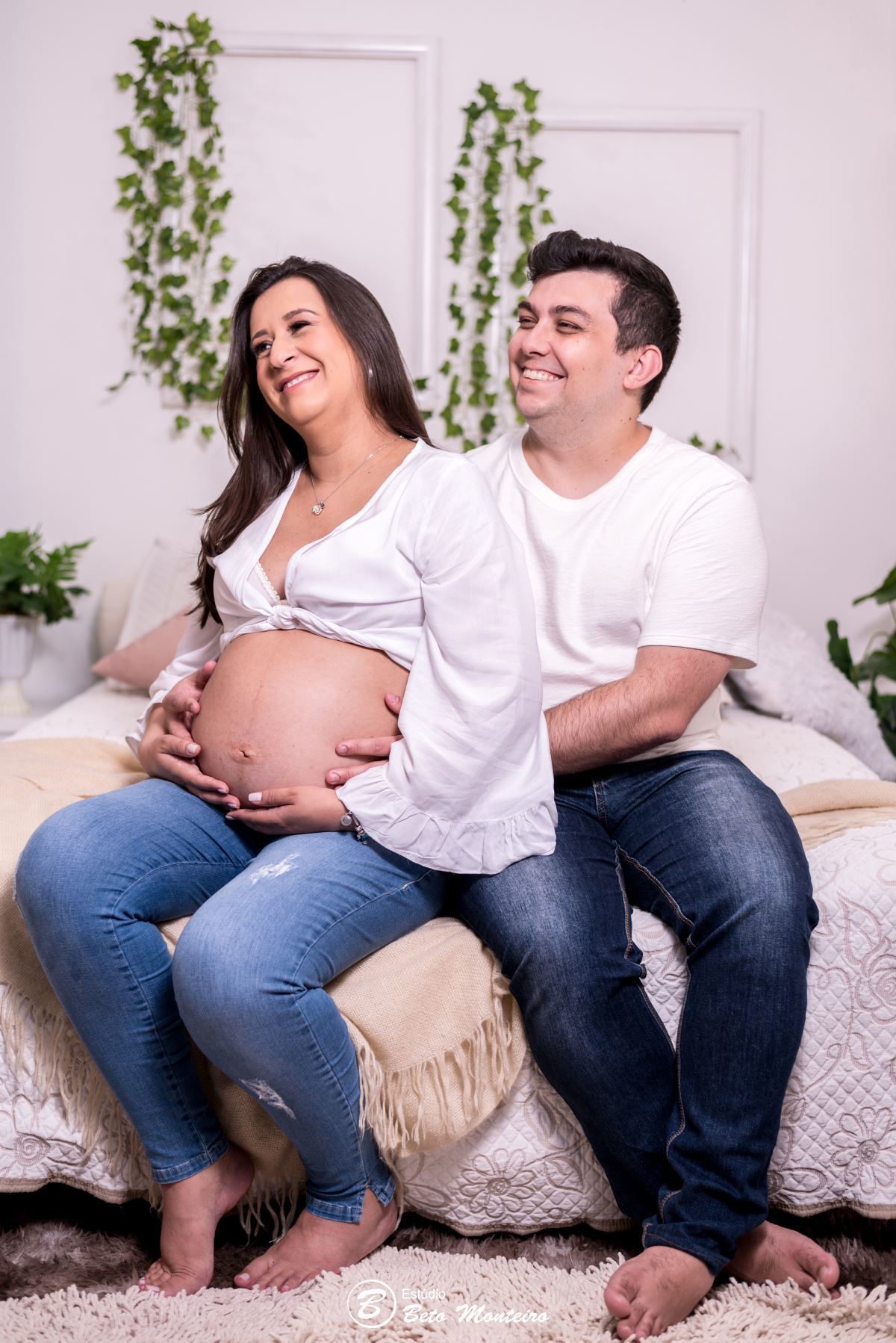 Book Gestante e Família em Curitiba - Book de gestante em estúdio - ensaio de gestante - book em estúdio - sessão fotográfica - Grávida - Gestação - Estúdio Beto Monteiro - Juliane - Robson - Luísa