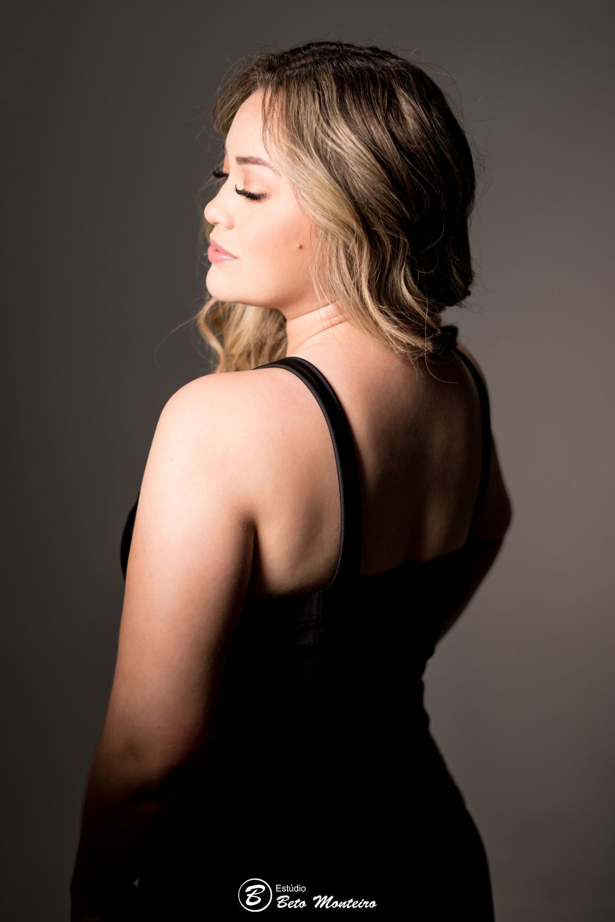 Book fotográfico Feminino - Book de fotos - Book Feminino - Book de Mulher - Estúdio Beto Monteiro - Curitiba - ensaio feminino - sessão de fotos feminino - sessão feminina - Rhuana