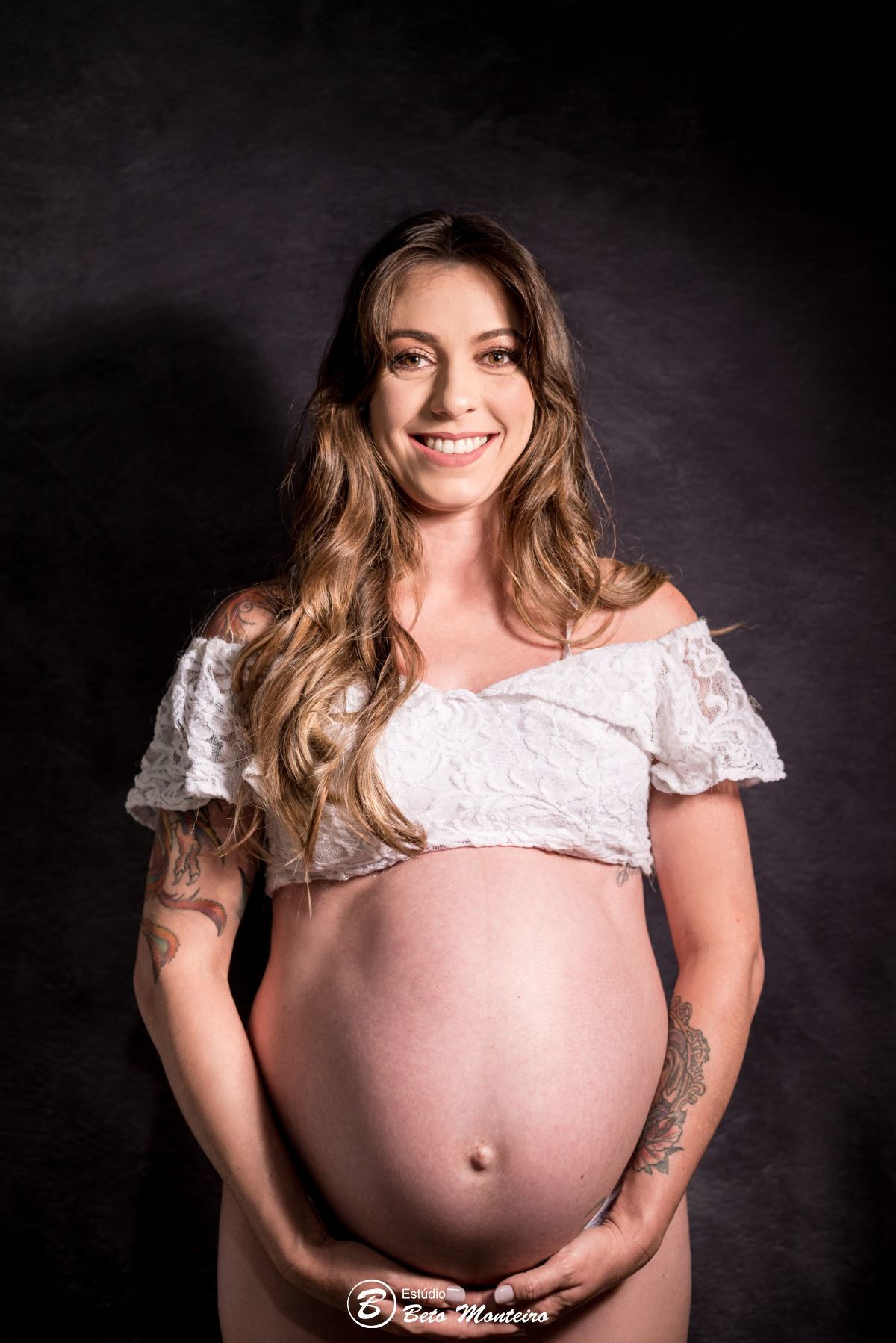 Book Gestante e Família em Curitiba - Book de gestante em estúdio - ensaio de gestante - book em estúdio - book externo - ensaio gestante externo - sessão fotográfica - Grávida - Gestação - Estúdio Beto Monteiro - Pâmela- Renato - Julieta - Lorenzo - Pets