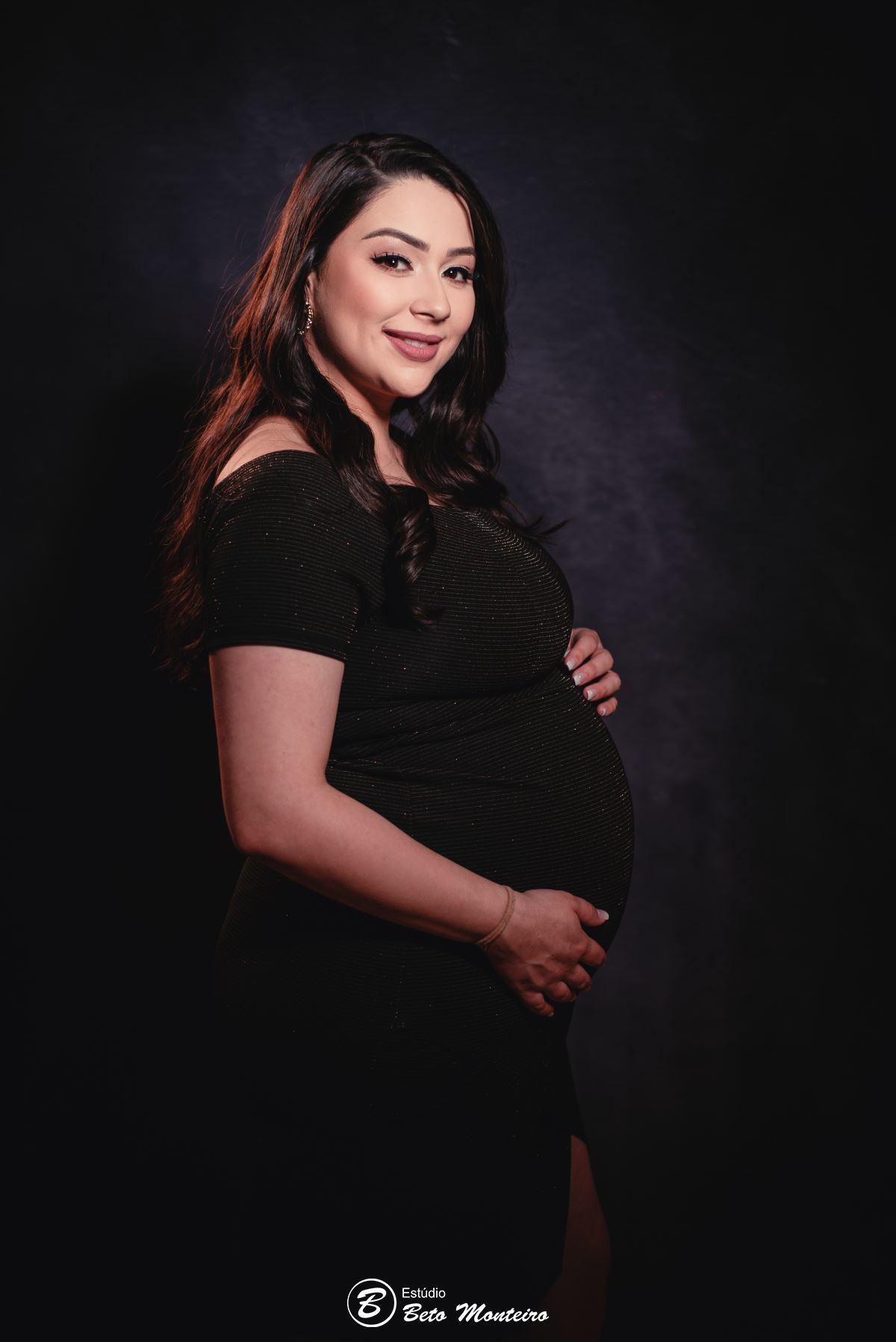 Book Gestante e Família em Curitiba - Book de gestante em estúdio - ensaio de gestante - book em estúdio - sessão fotográfica - Grávida - Gestação - Estúdio Beto Monteiro - Jheniffer - Gustavo