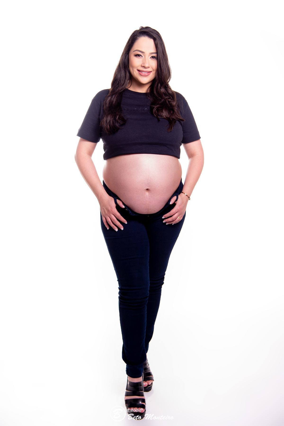 Book Gestante e Família em Curitiba - Book de gestante em estúdio - ensaio de gestante - book em estúdio - sessão fotográfica - Grávida - Gestação - Estúdio Beto Monteiro - Jheniffer - Gustavo