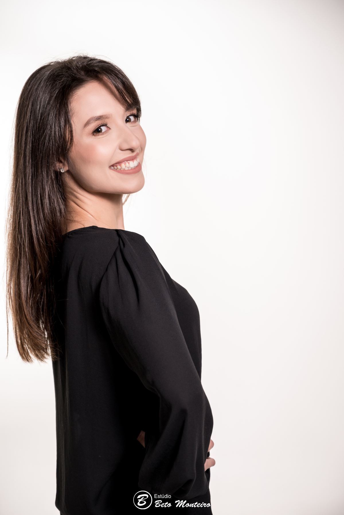 book feminino - book formanda - sessão de formatura - book formanda em estúdio - Giulia Melo - nutrição - sessão de nutrição - formatura de nutrição - book formandos curitiba - faculdade - universidade