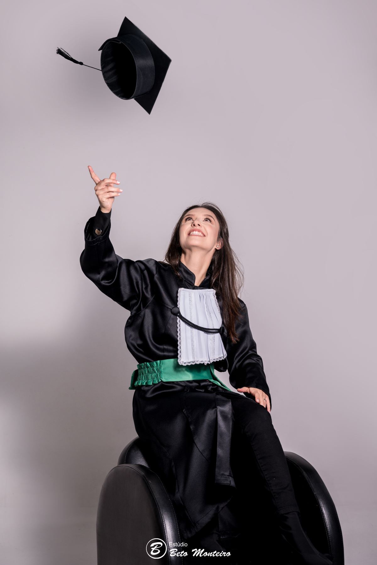 book feminino - book formanda - sessão de formatura - book formanda em estúdio - Giulia Melo - nutrição - sessão de nutrição - formatura de nutrição - book formandos curitiba - faculdade - universidade