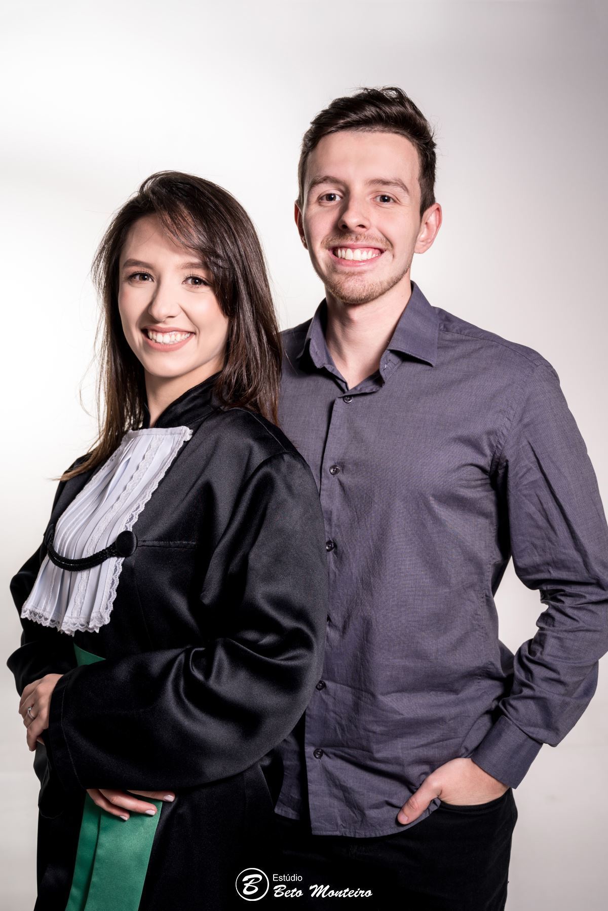 book feminino - book formanda - sessão de formatura - book formanda em estúdio - Giulia Melo - nutrição - sessão de nutrição - formatura de nutrição - book formandos curitiba - faculdade - universidade