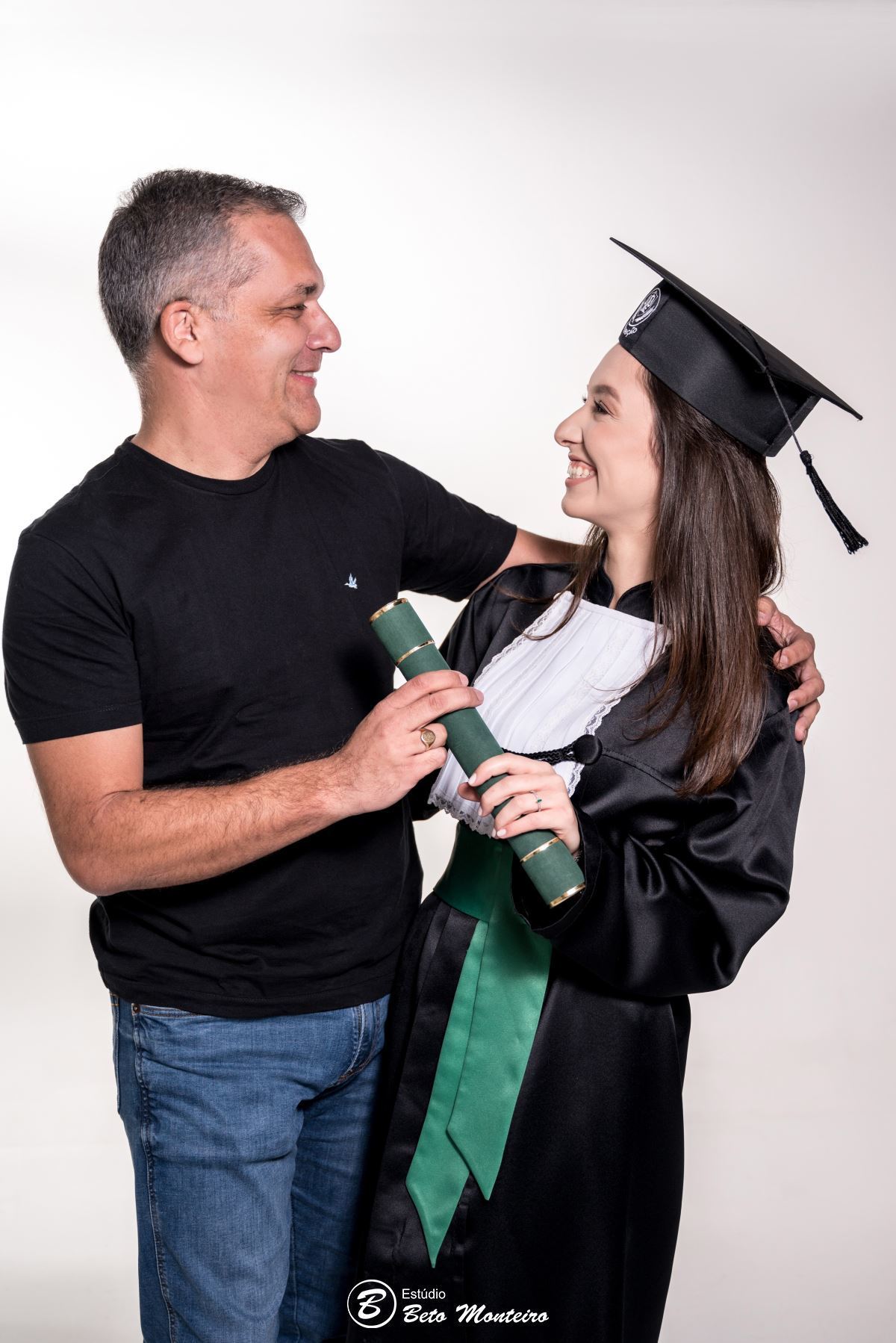 book feminino - book formanda - sessão de formatura - book formanda em estúdio - Giulia Melo - nutrição - sessão de nutrição - formatura de nutrição - book formandos curitiba - faculdade - universidade