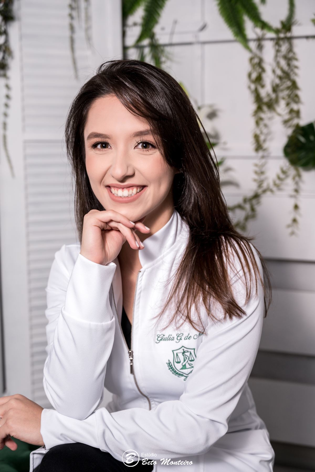 book feminino - book formanda - sessão de formatura - book formanda em estúdio - Giulia Melo - nutrição - sessão de nutrição - formatura de nutrição - book formandos curitiba - faculdade - universidade