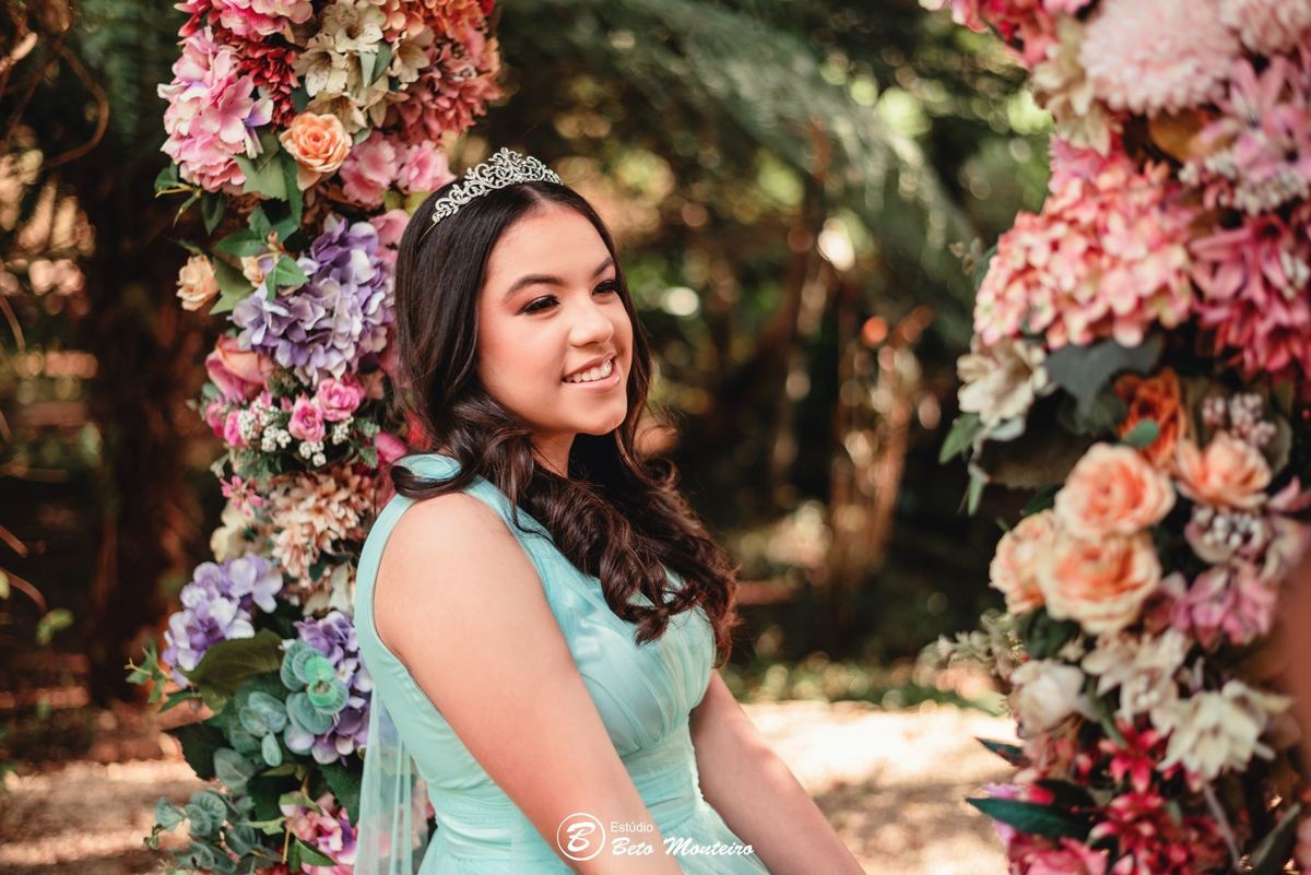 Aniversário de 15 anos - Foto e Filmagem - Debutante - Estúdio Beto Monteiro - Curitiba - fotografo de 15 anos - fotógrafa - sessão de fotos - book de fotos - book de 15 anos - fotografo - chácara happy ranch - vestido - vestido de debutante - Anne Lisa