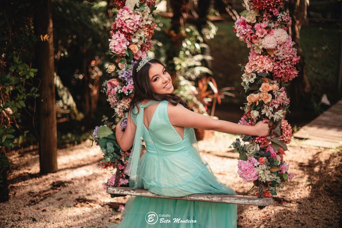 Aniversário de 15 anos - Foto e Filmagem - Debutante - Estúdio Beto Monteiro - Curitiba - fotografo de 15 anos - fotógrafa - sessão de fotos - book de fotos - book de 15 anos - fotografo - chácara happy ranch - vestido - vestido de debutante - Anne Lisa
