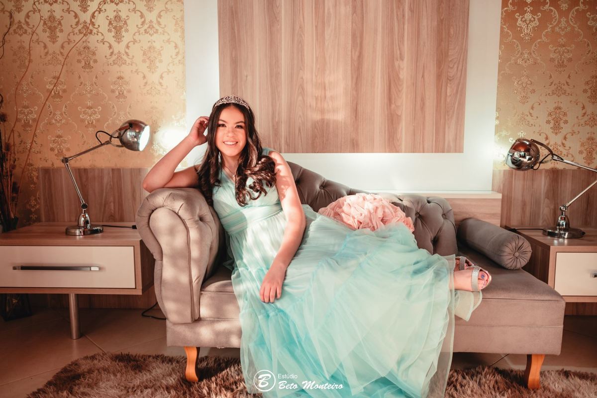 Aniversário de 15 anos - Foto e Filmagem - Debutante - Estúdio Beto Monteiro - Curitiba - fotografo de 15 anos - fotógrafa - sessão de fotos - book de fotos - book de 15 anos - fotografo - chácara happy ranch - vestido - vestido de debutante - Anne Lisa