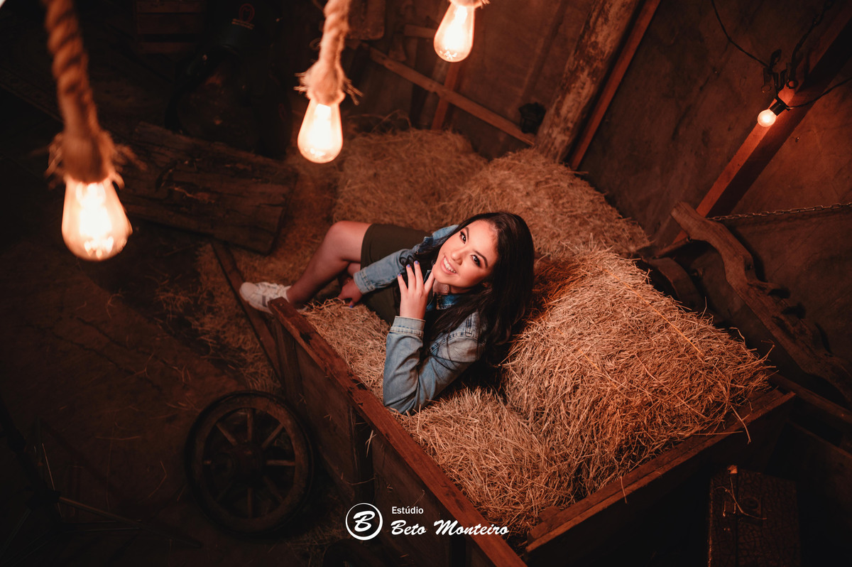 Aniversário de 15 anos - Foto e Filmagem - Debutante - Estúdio Beto Monteiro - Curitiba - fotografo de 15 anos - fotógrafa - sessão de fotos - book de fotos - book de 15 anos - fotografo - chácara happy ranch - vestido - vestido de debutante - Anne Lisa
