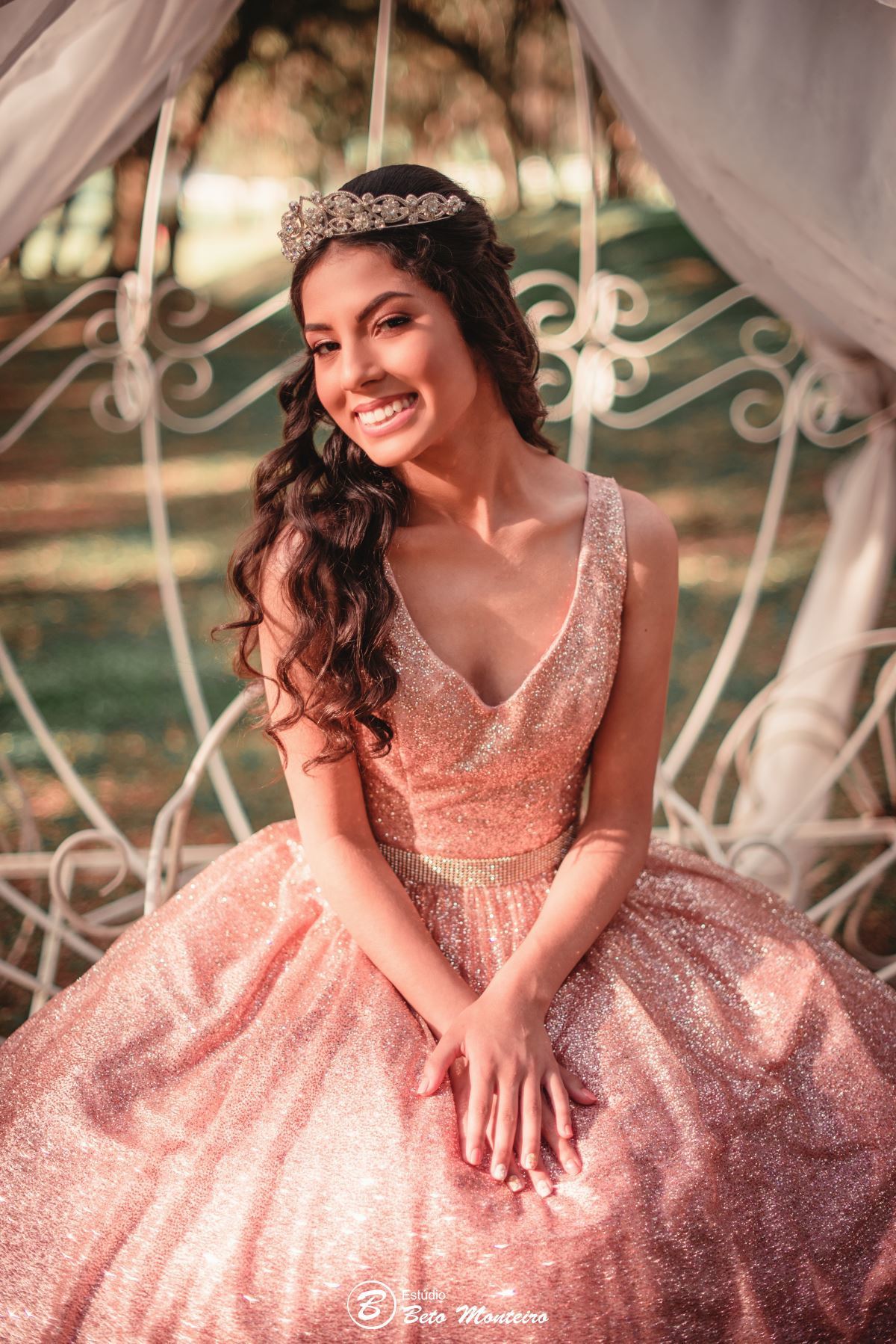 Aniversário de 15 anos - Foto e Filmagem - Debutante - Estúdio Beto Monteiro - Curitiba - fotografo de 15 anos - fotógrafa - sessão de fotos - book de fotos - book de 15 anos - fotografo - chácara ienkot - vestido de debutante - Maria Eduarda - Duda