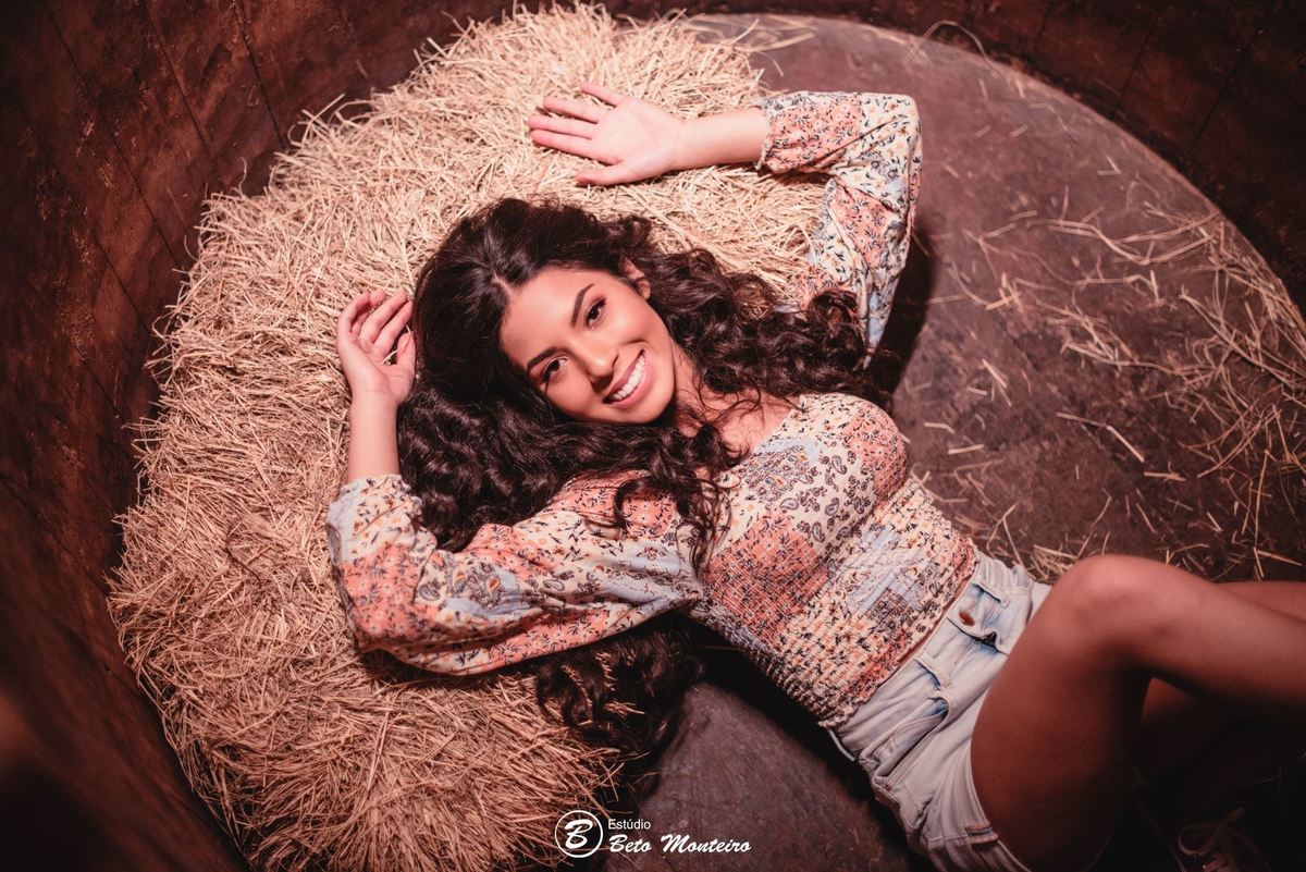 Aniversário de 15 anos - Foto e Filmagem - Debutante - Estúdio Beto Monteiro - Curitiba - fotografo de 15 anos - fotógrafa - sessão de fotos - book de fotos - book de 15 anos - fotografo - chácara ienkot - vestido de debutante - Maria Eduarda - Duda