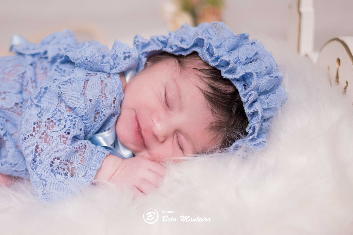 Book fotográfico New Born - Book de fotos - Book New Born - book newborn - Book de Recém-nascido - Book de Bebê - newborn menina - Estúdio Beto Monteiro - Curitiba - Luísa - Juliane - Robson - newborn na caminha