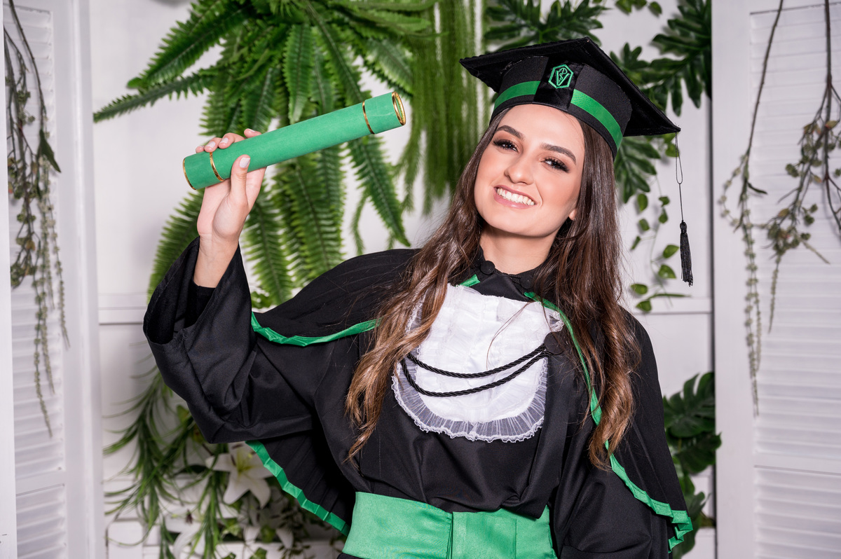 book feminino - book formanda - sessão de formatura - book formanda em estúdio - Rafaella Przydzimivski - veterinária - sessão de veterinaria - formatura de medicina veterinária - book formandos Curitiba - faculdade - universidade