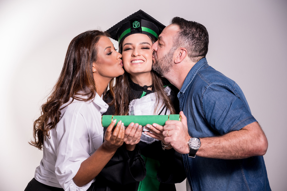 book feminino - book formanda - sessão de formatura - book formanda em estúdio - Rafaella Przydzimivski - veterinária - sessão de veterinaria - formatura de medicina veterinária - book formandos Curitiba - faculdade - universidade