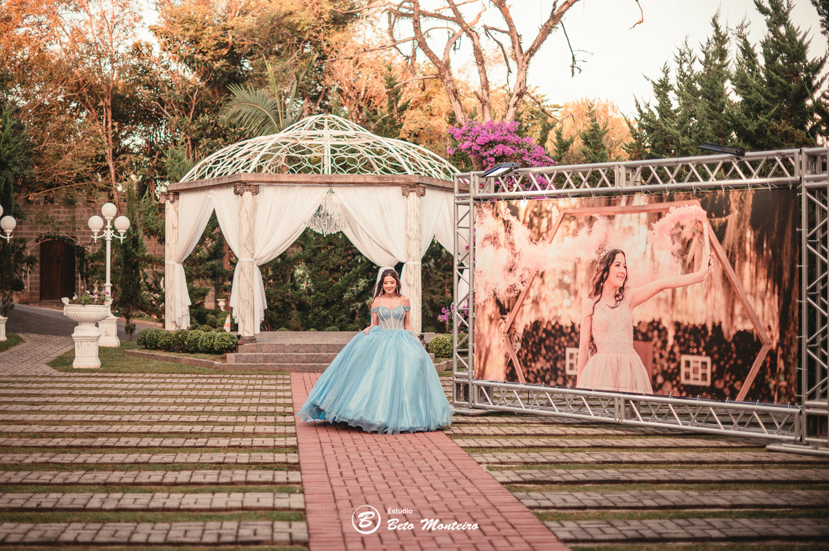 Aniversário de 15 anos - Foto e Filmagem - Debutante - Estúdio Beto Monteiro - Curitiba - fotografo de 15 anos - sessao de fotos - book de 15 anos - fotografo - Maria eduarda rossato  - castello reale - pedro aquino - sol cerimonial - vestido azul