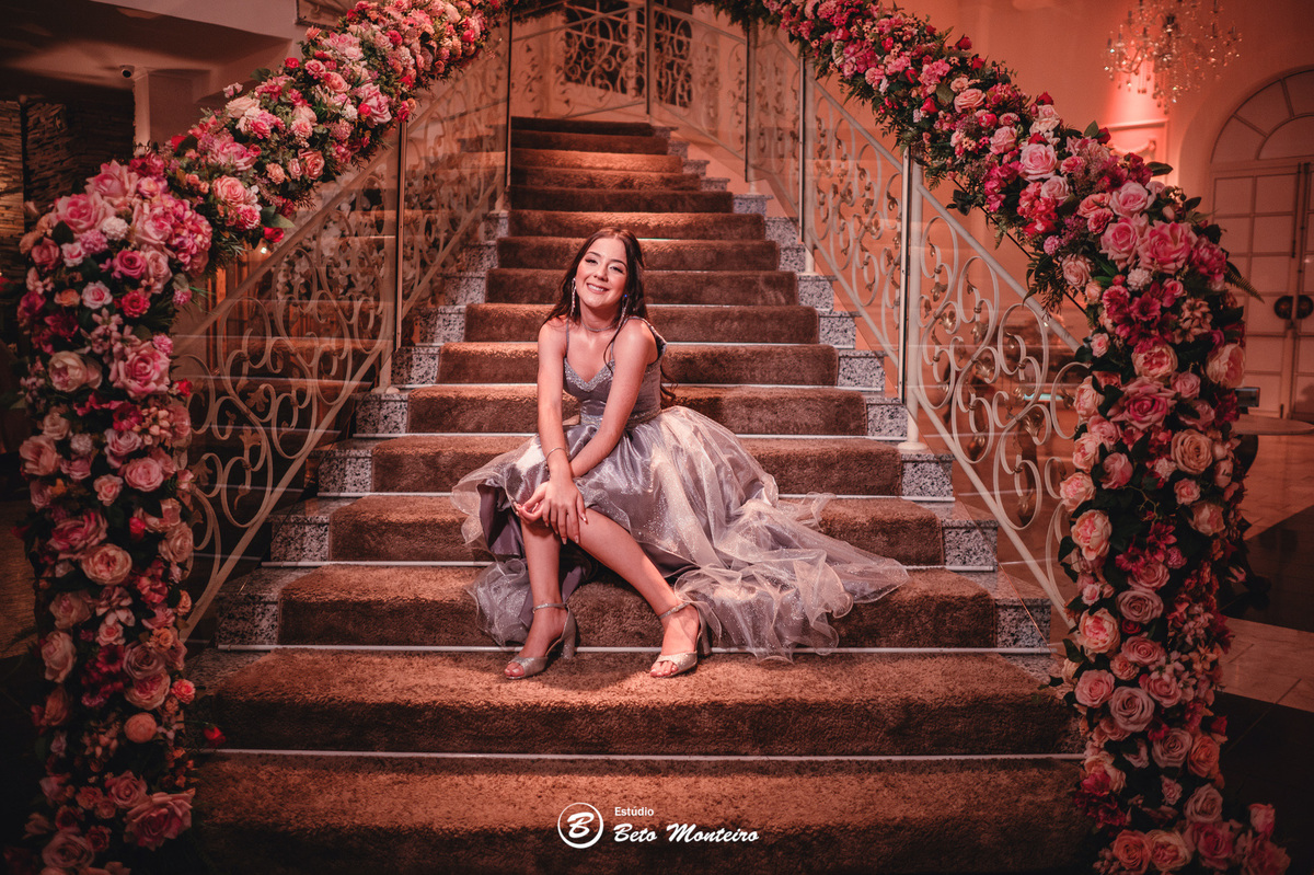 Aniversário de 15 anos - Foto e Filmagem - Debutante - Estúdio Beto Monteiro - Curitiba - fotografo de 15 anos - sessao de fotos - book de 15 anos - fotografo - Maria eduarda rossato  - castello reale - pedro aquino - sol cerimonial - vestido azul