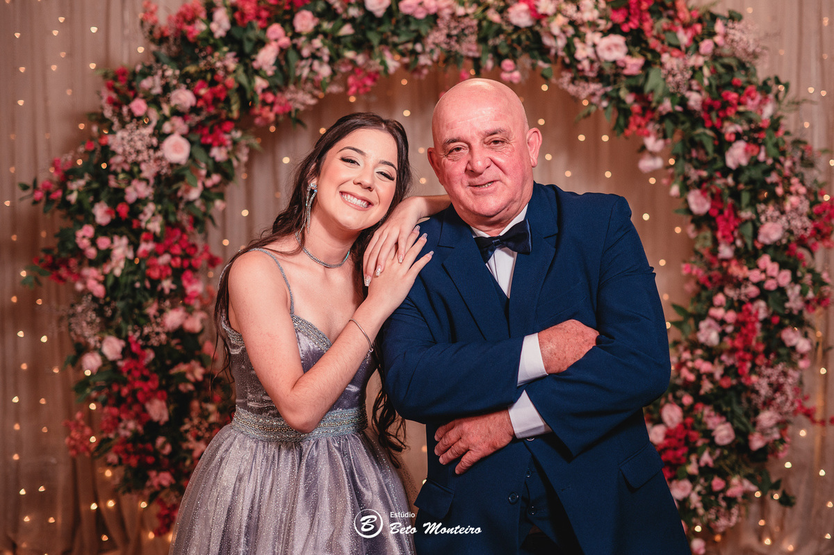 Aniversário de 15 anos - Foto e Filmagem - Debutante - Estúdio Beto Monteiro - Curitiba - fotografo de 15 anos - sessao de fotos - book de 15 anos - fotografo - Maria eduarda rossato  - castello reale - pedro aquino - sol cerimonial - vestido azul
