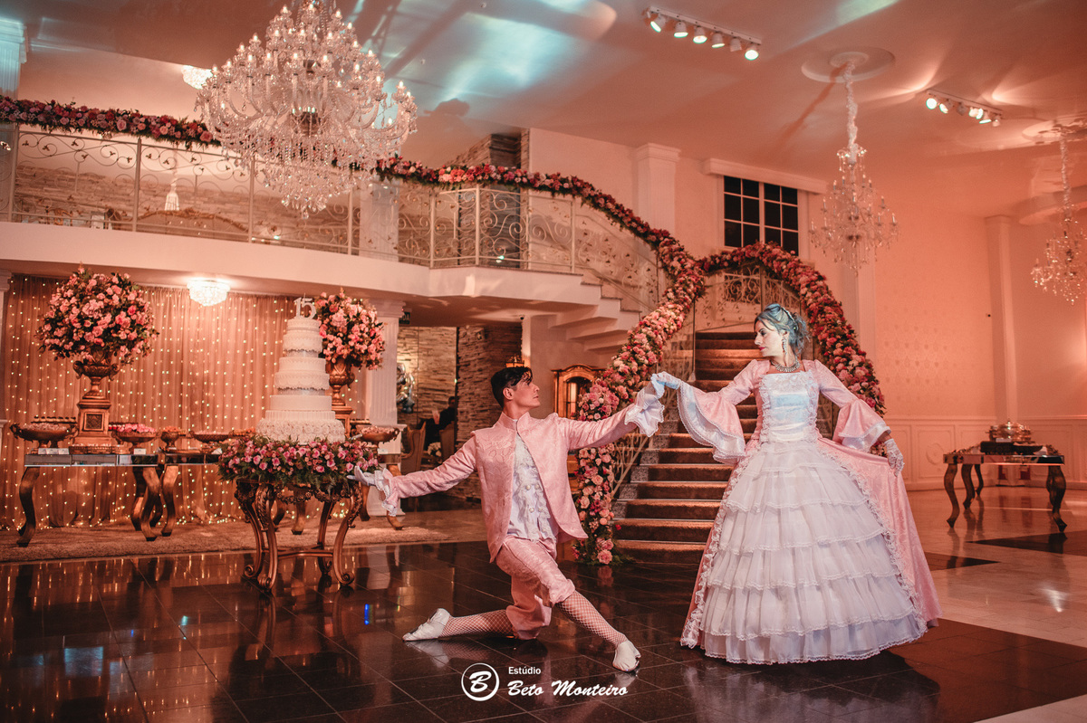 Aniversário de 15 anos - Foto e Filmagem - Debutante - Estúdio Beto Monteiro - Curitiba - fotografo de 15 anos - sessao de fotos - book de 15 anos - fotografo - Maria eduarda rossato  - castello reale - pedro aquino - sol cerimonial - vestido azul