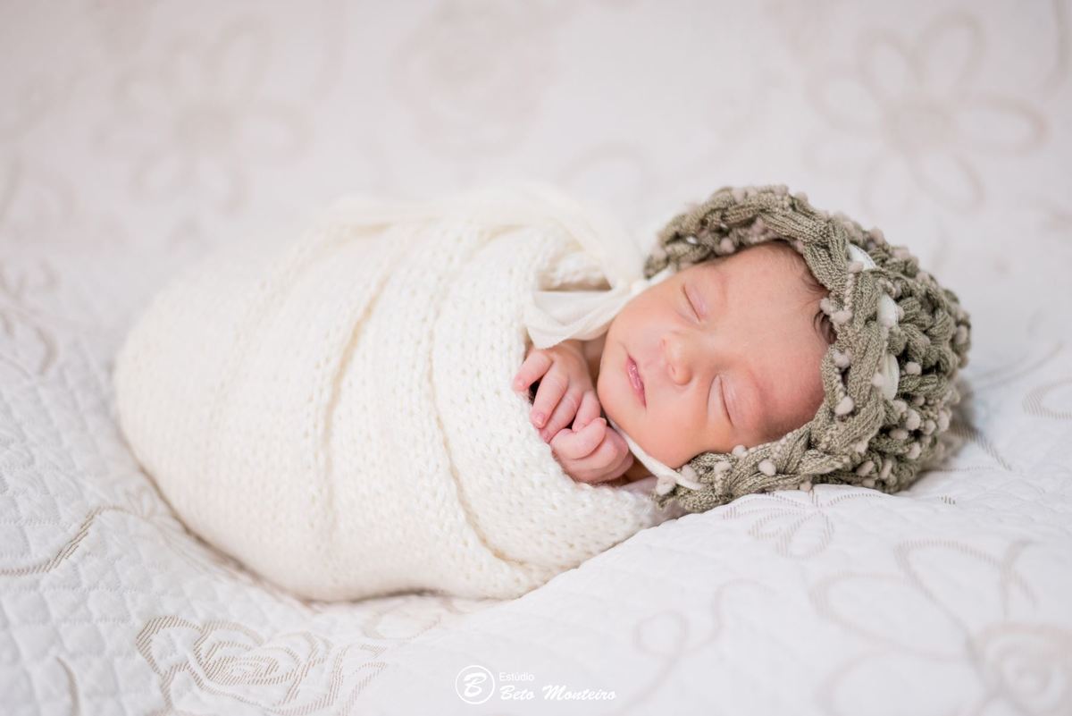 Book fotográfico New Born - Book de fotos - Book New Born - book newborn - Book de Recém-nascido - Book de Bebê - newborn menina - Estúdio Beto Monteiro - Curitiba - Helena - Flavia