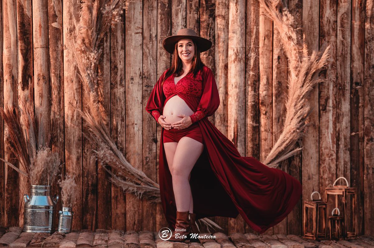 Book Gestante e Familia em Curitiba - Book gestante Campo Largo - Book de gestante lifestyle - Fotos ao ar livre - Grávida - Gestação - Book de gestante - Estúdio Beto Monteiro - Cabanha Matoski - Flavia - Maicon - Helena