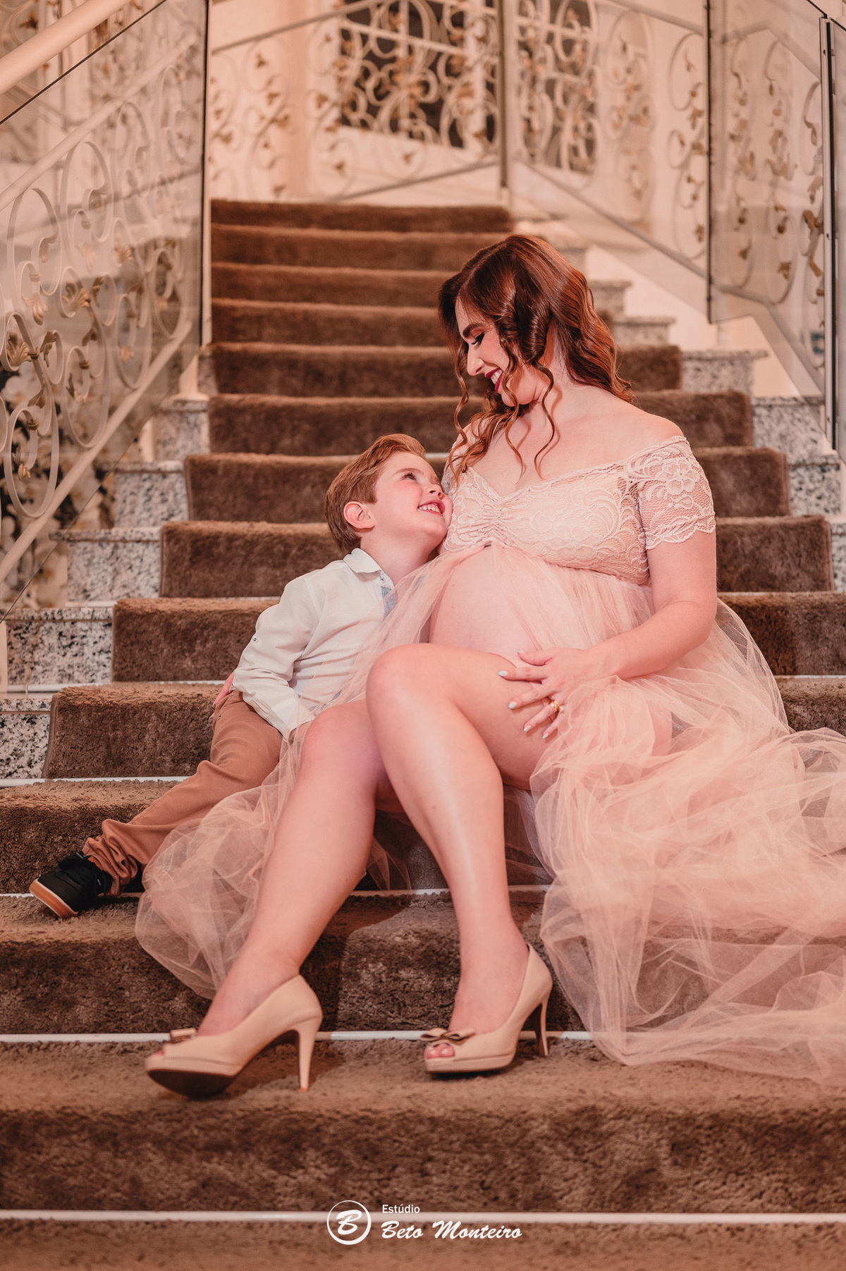 Book Gestante e Família em Curitiba - Book gestante Colombo - Book de gestante lifestyle - Fotos ao ar livre - Grávida - Gestação - Book de gestante - Estúdio Beto Monteiro - Castello Reale - Bruna 