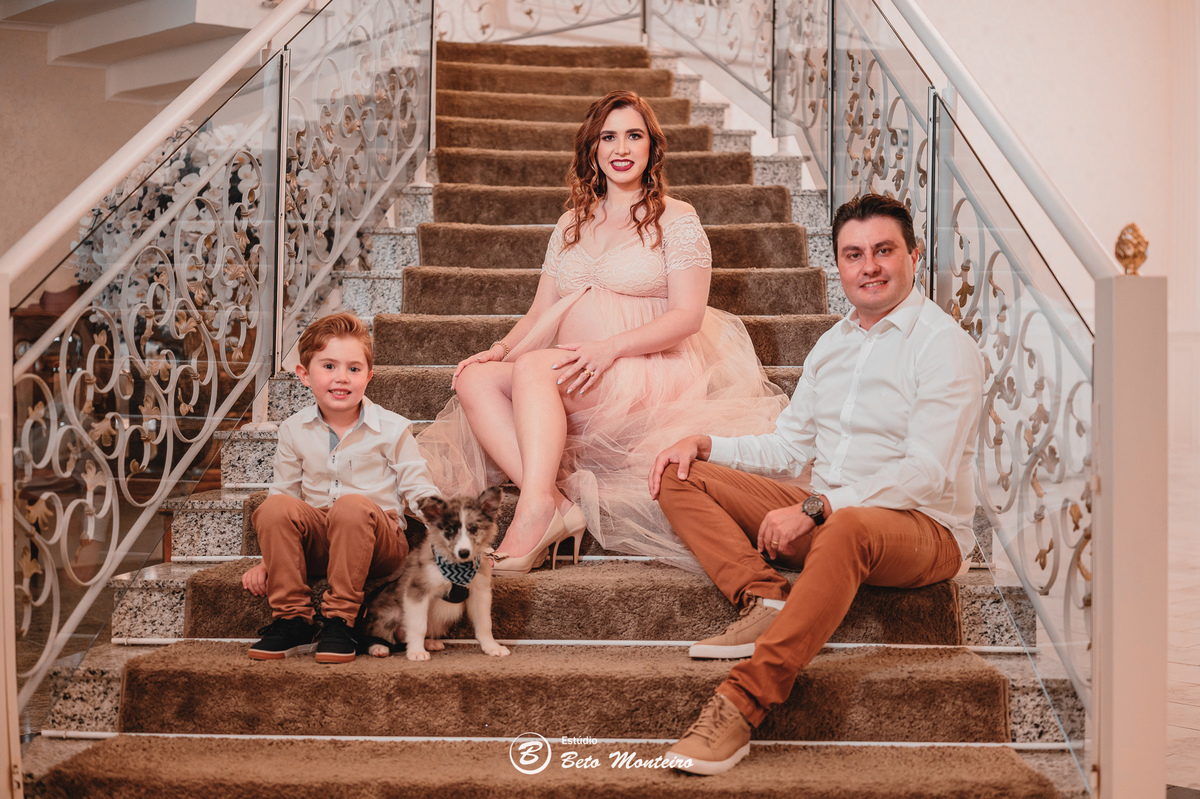 Book Gestante e Família em Curitiba - Book gestante Colombo - Book de gestante lifestyle - Fotos ao ar livre - Grávida - Gestação - Book de gestante - Estúdio Beto Monteiro - Castello Reale - Bruna 