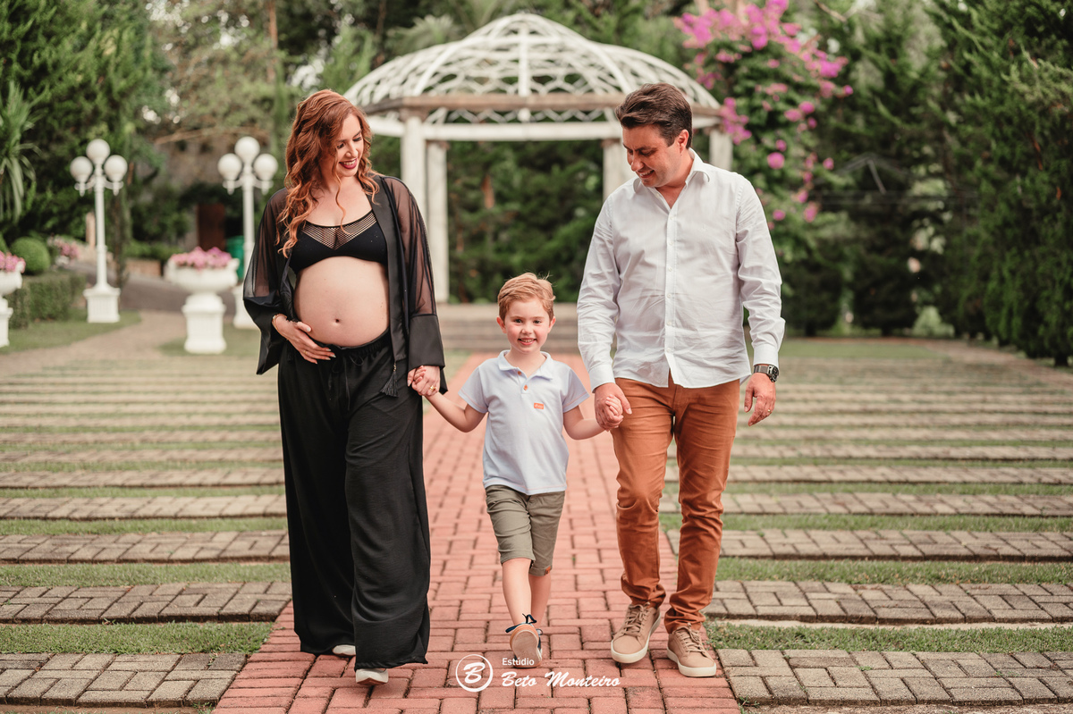 Book Gestante e Família em Curitiba - Book gestante Colombo - Book de gestante lifestyle - Fotos ao ar livre - Grávida - Gestação - Book de gestante - Estúdio Beto Monteiro - Castello Reale - Bruna 