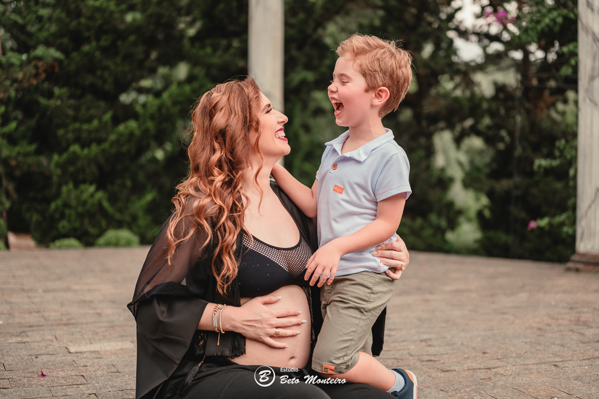 Book Gestante e Família em Curitiba - Book gestante Colombo - Book de gestante lifestyle - Fotos ao ar livre - Grávida - Gestação - Book de gestante - Estúdio Beto Monteiro - Castello Reale - Bruna 