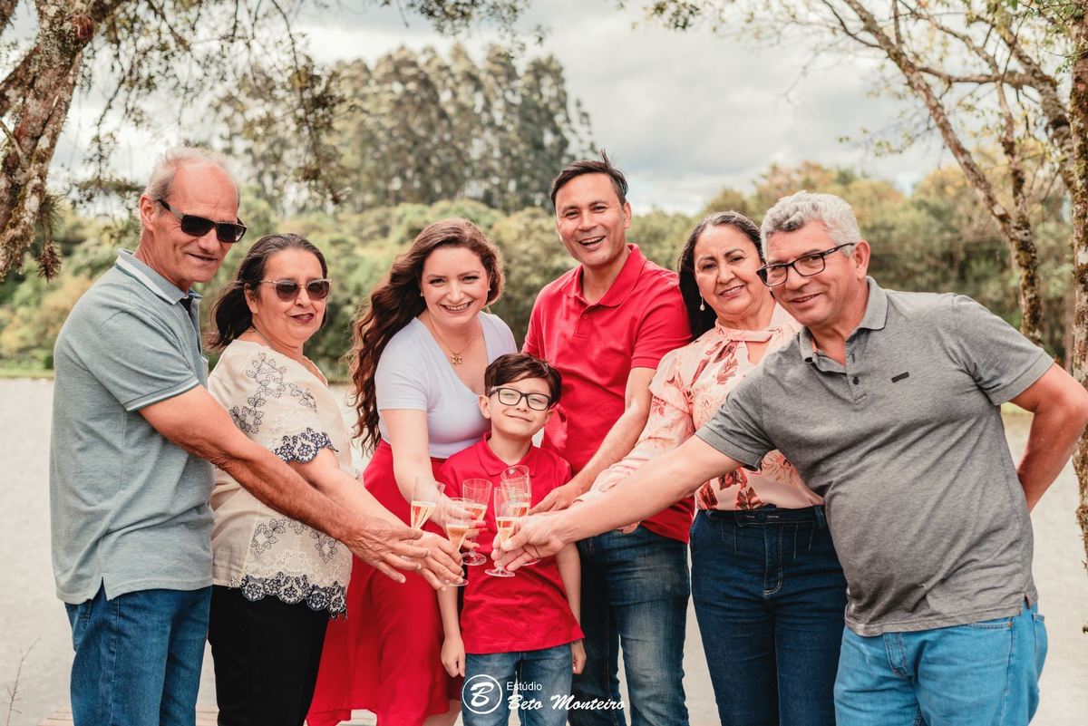 chacara sentinela do imbuial - book de familia - book de casal - sessão de familia - sessão de casal - ensaio de familia - ensaio casal - aniversário de casamento - 20 anos de casados - bodas de porcelana - Monica - Junior - Luiz Fernando