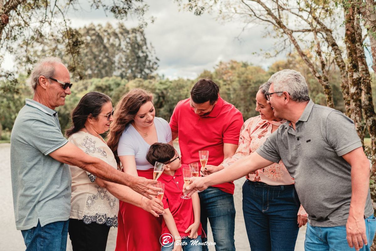 chacara sentinela do imbuial - book de familia - book de casal - sessão de familia - sessão de casal - ensaio de familia - ensaio casal - aniversário de casamento - 20 anos de casados - bodas de porcelana - Monica - Junior - Luiz Fernando