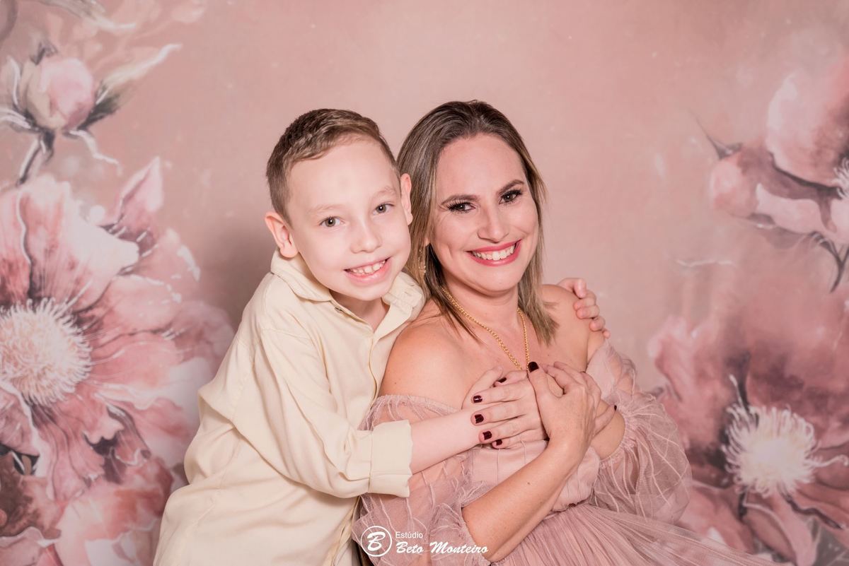 Mini ensaio dia das mães. Sessão dia das mães. Sessão dia das mães Curitiba. Mãe e filha. Mãe e filho. Mãe e filhos.