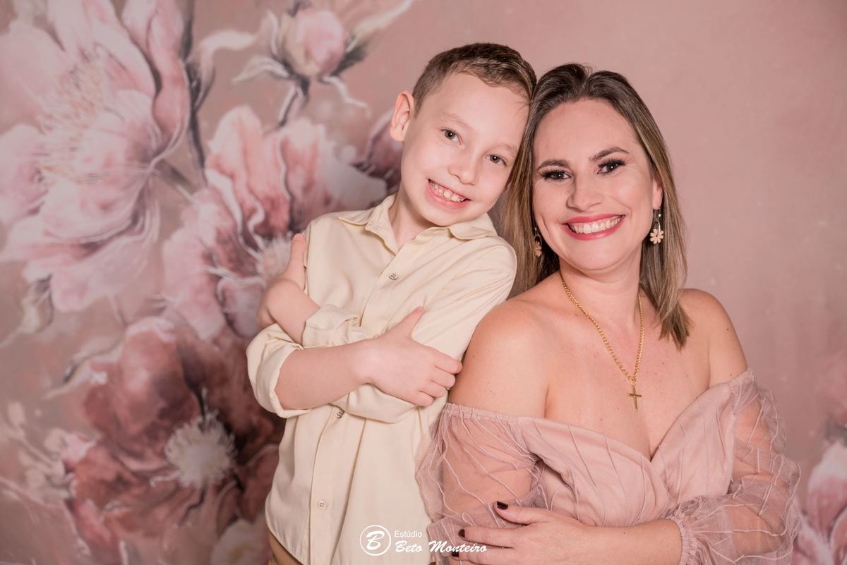 Mini ensaio dia das mães. Sessão dia das mães. Sessão dia das mães Curitiba. Mãe e filha. Mãe e filho. Mãe e filhos.