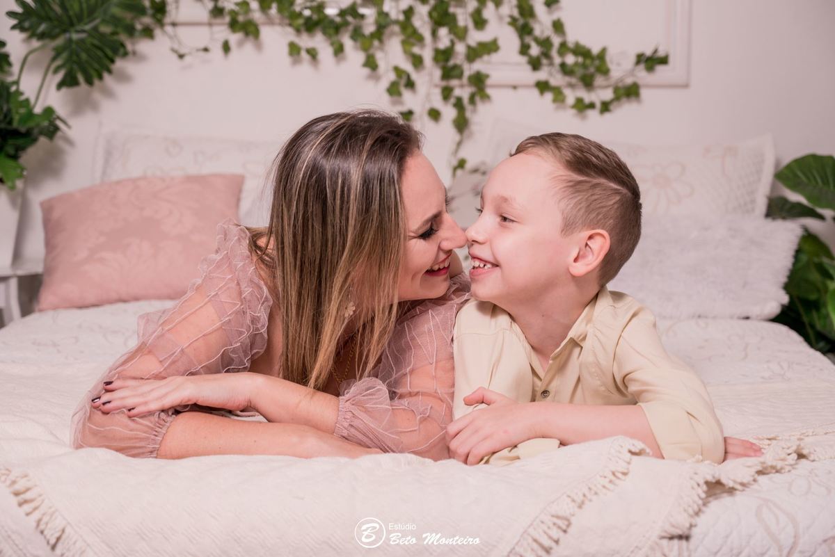 Mini ensaio dia das mães. Sessão dia das mães. Sessão dia das mães Curitiba. Mãe e filha. Mãe e filho. Mãe e filhos.