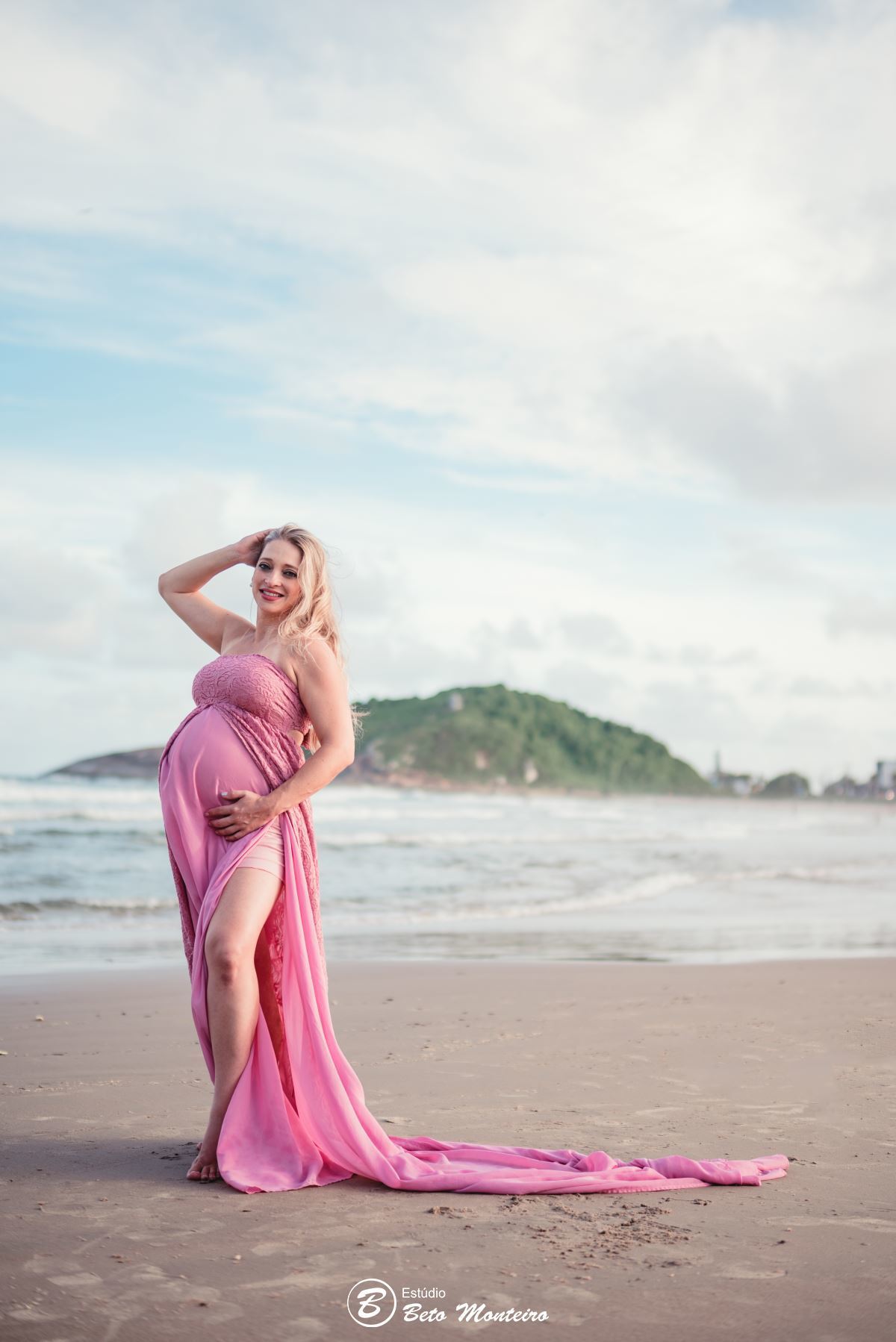 Book Gestante e Família em Curitiba - Book gestante - Book de gestante lifestyle - Fotos ao ar livre - Grávida - Gestação - Book de gestante na praia - São Chico - Estúdio Beto Monteiro - São Francisco do Sul - Andrea - Juliano - Amanda - Bianca