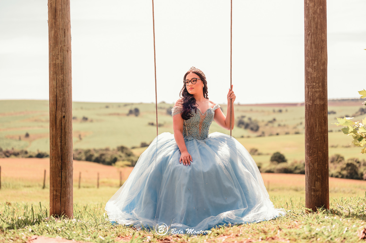 Aniversário de 15 anos - Foto e Filmagem - Debutante - Estúdio Beto Monteiro - Curitiba - fotografo de 15 anos - fotógrafa - sessão de fotos - book de fotos - book de 15 anos - fotografo - espaço do campo - vestido de debutante - Lais - Lais Gavloski