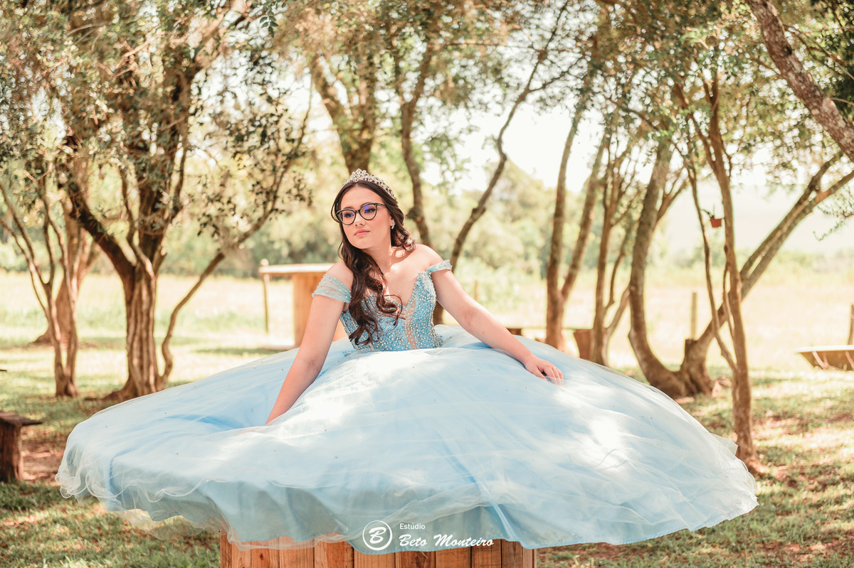 Aniversário de 15 anos - Foto e Filmagem - Debutante - Estúdio Beto Monteiro - Curitiba - fotografo de 15 anos - fotógrafa - sessão de fotos - book de fotos - book de 15 anos - fotografo - espaço do campo - vestido de debutante - Lais - Lais Gavloski