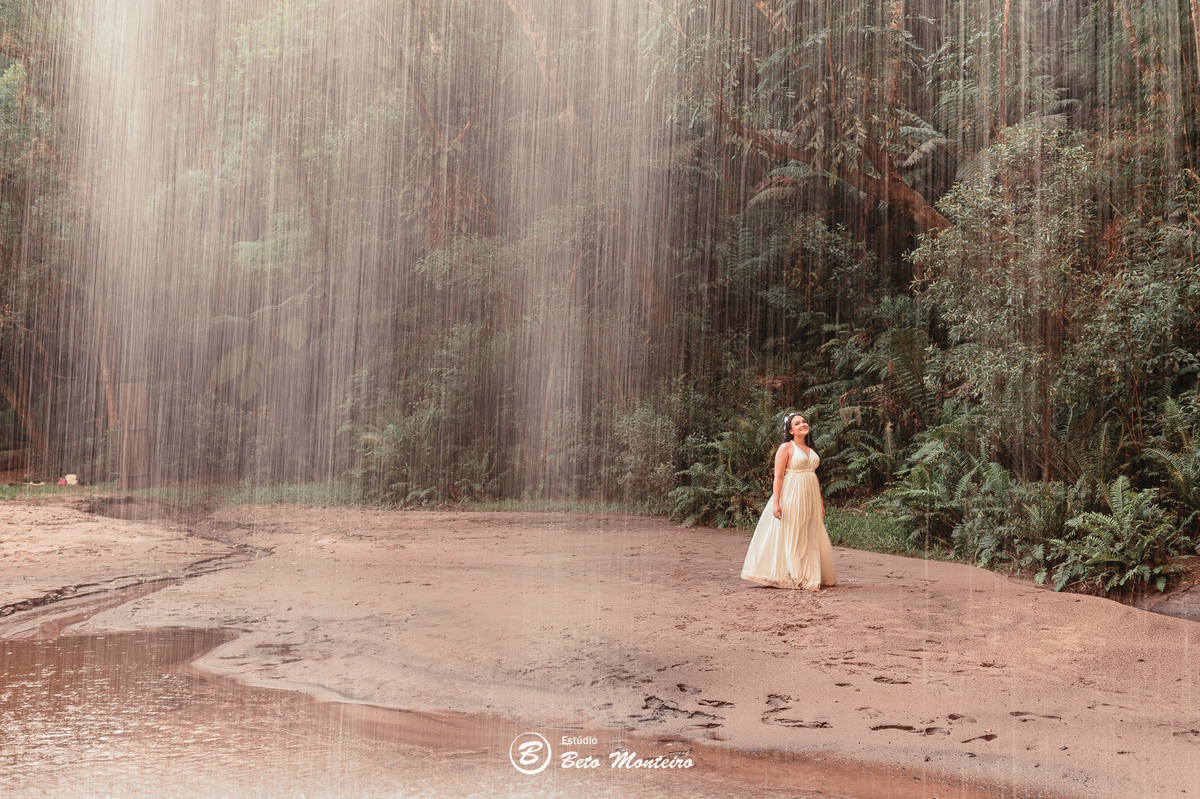 Aniversário de 15 anos - Foto e Filmagem - Debutante - Estúdio Beto Monteiro - Curitiba - fotografo de 15 anos - fotógrafa - sessão de fotos - book de fotos - book de 15 anos - fotografo - espaço do campo - vestido de debutante - Lais - Lais Gavloski