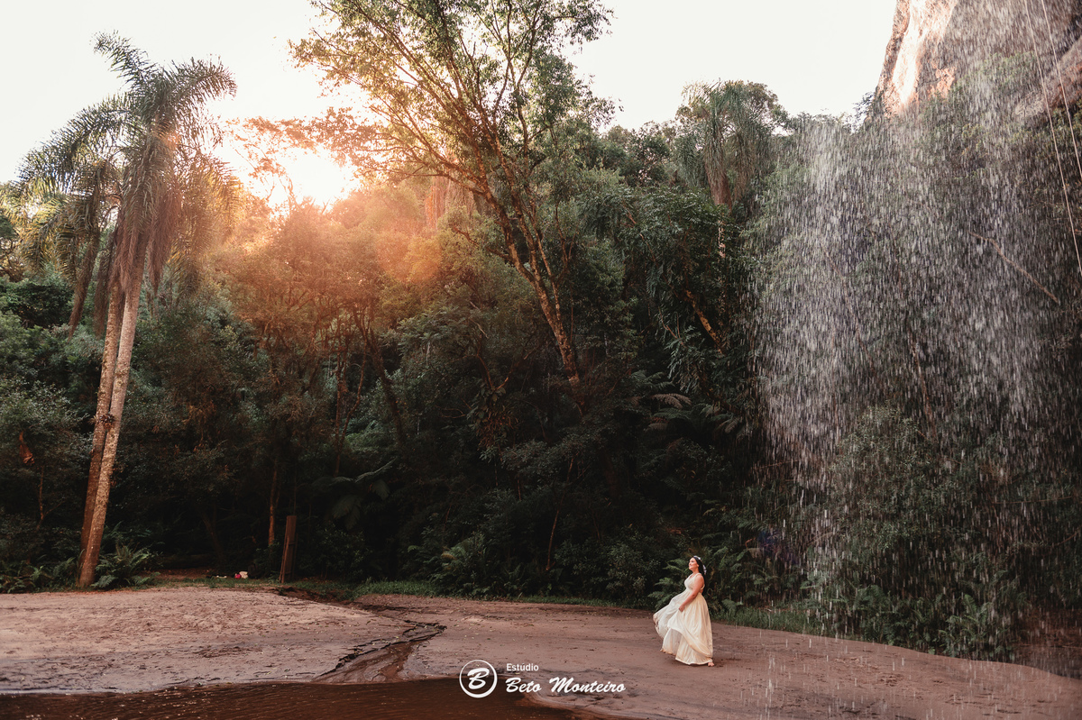 Aniversário de 15 anos - Foto e Filmagem - Debutante - Estúdio Beto Monteiro - Curitiba - fotografo de 15 anos - fotógrafa - sessão de fotos - book de fotos - book de 15 anos - fotografo - espaço do campo - vestido de debutante - Lais - Lais Gavloski