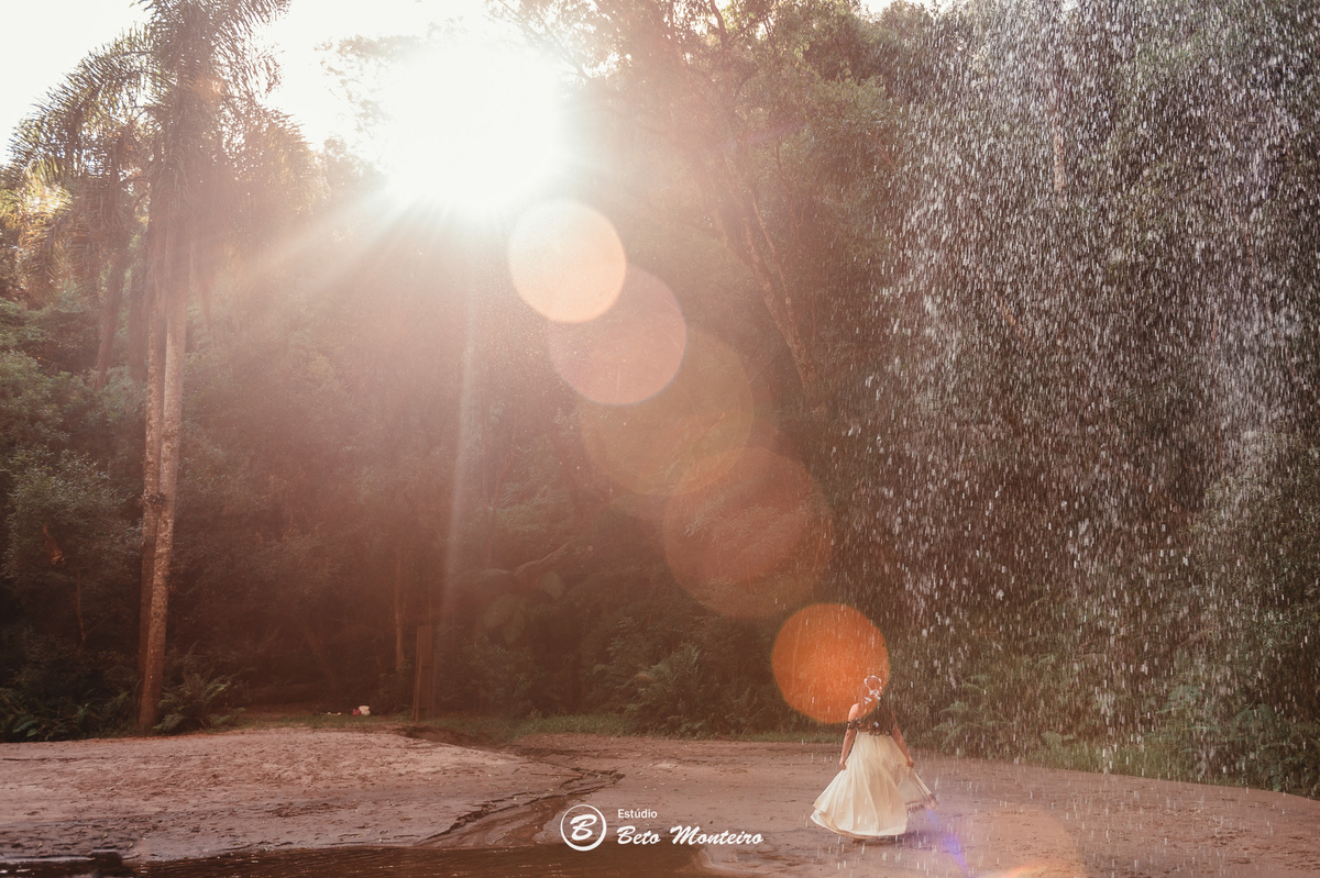 Aniversário de 15 anos - Foto e Filmagem - Debutante - Estúdio Beto Monteiro - Curitiba - fotografo de 15 anos - fotógrafa - sessão de fotos - book de fotos - book de 15 anos - fotografo - espaço do campo - vestido de debutante - Lais - Lais Gavloski