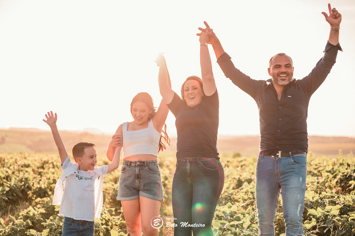 Aniversário de 15 anos - Foto e Filmagem - Debutante - Estúdio Beto Monteiro - Curitiba - fotografo de 15 anos - fotógrafa - sessão de fotos - book de fotos - book de 15 anos - fotografo - espaço do campo - vestido de debutante - Lais - Lais Gavloski