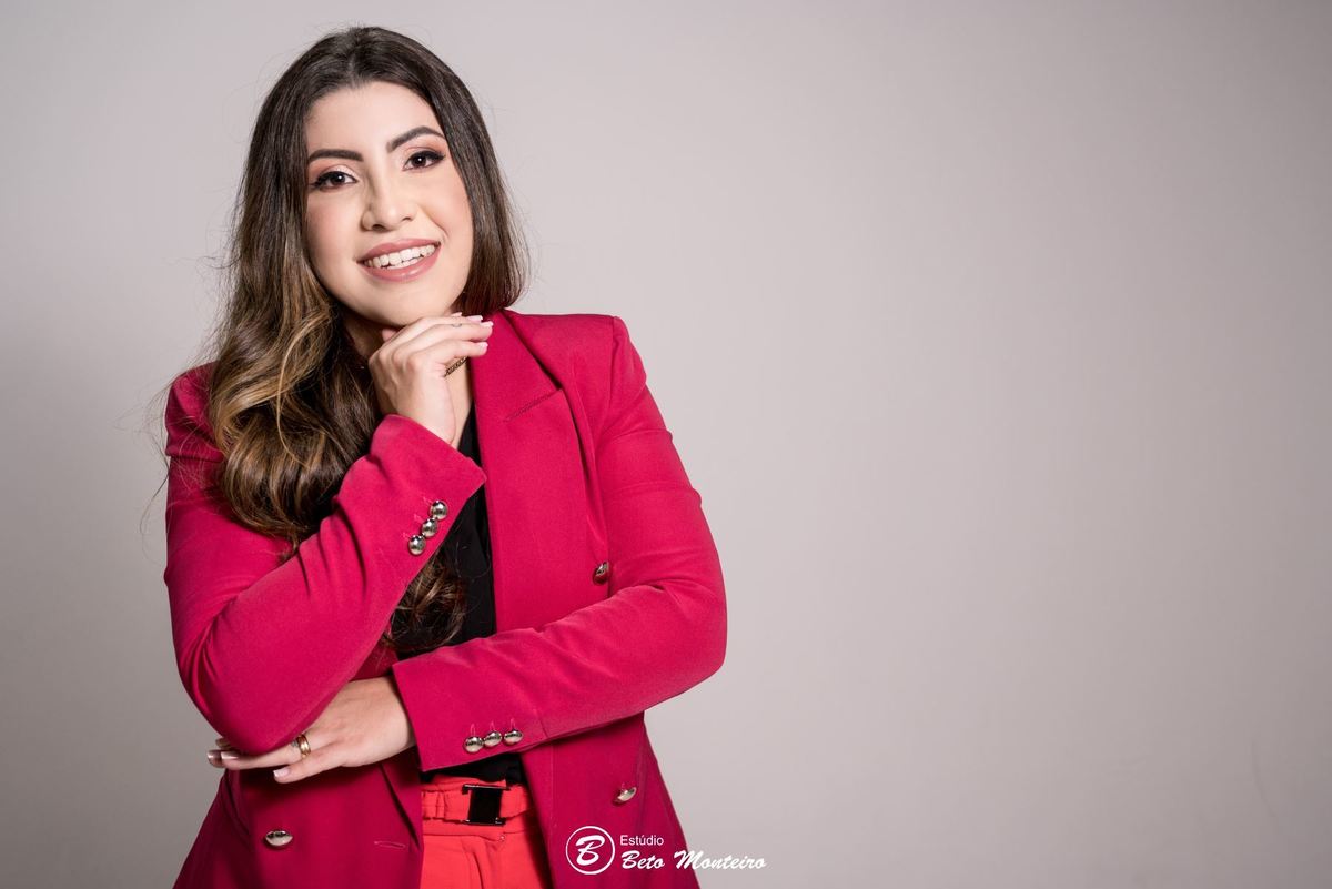 sessão profissional - sessão executiva - foto perfil - ensaio executivo - ensaio profissional - foto profissão - book executivo - book profissional - foto linkedin - foto curriculo - Cintia Marques - biomédica - biomedicina - estética